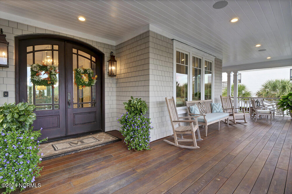 824 Inlet View Drive Property Photo 8