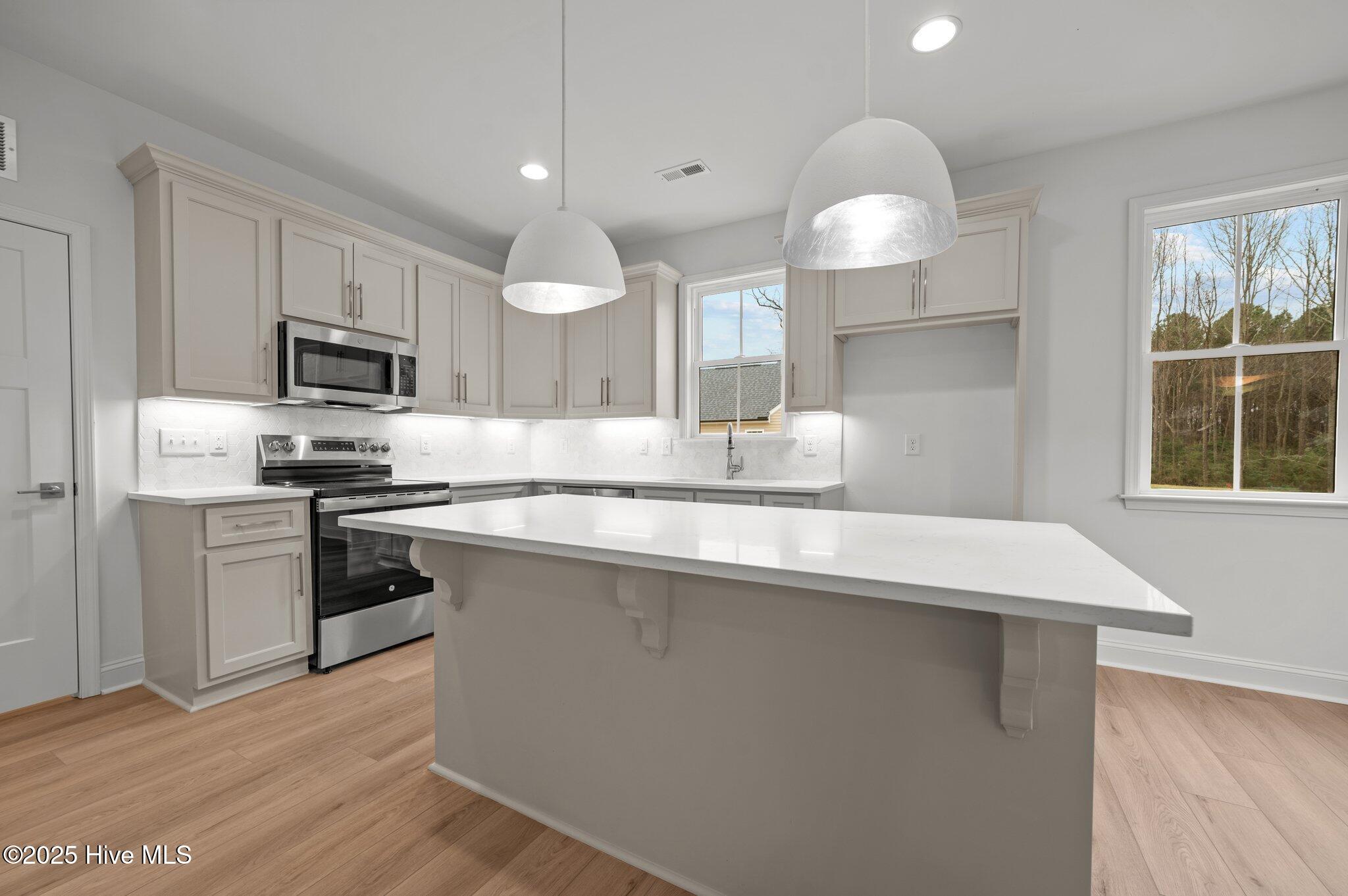 5102 Willows Edge Drive Property Photo 10