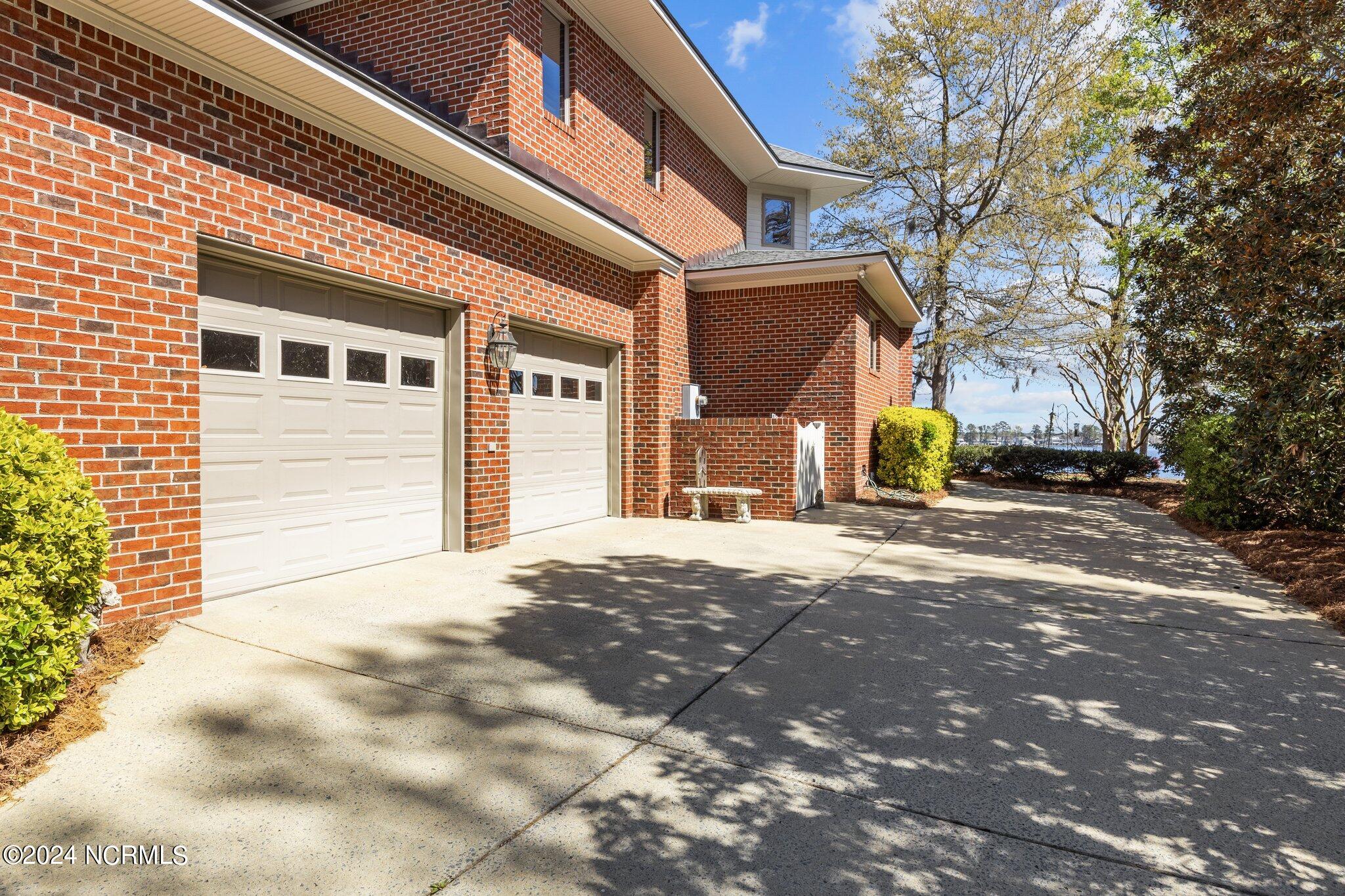 207 Pamlico Lane Property Photo 3