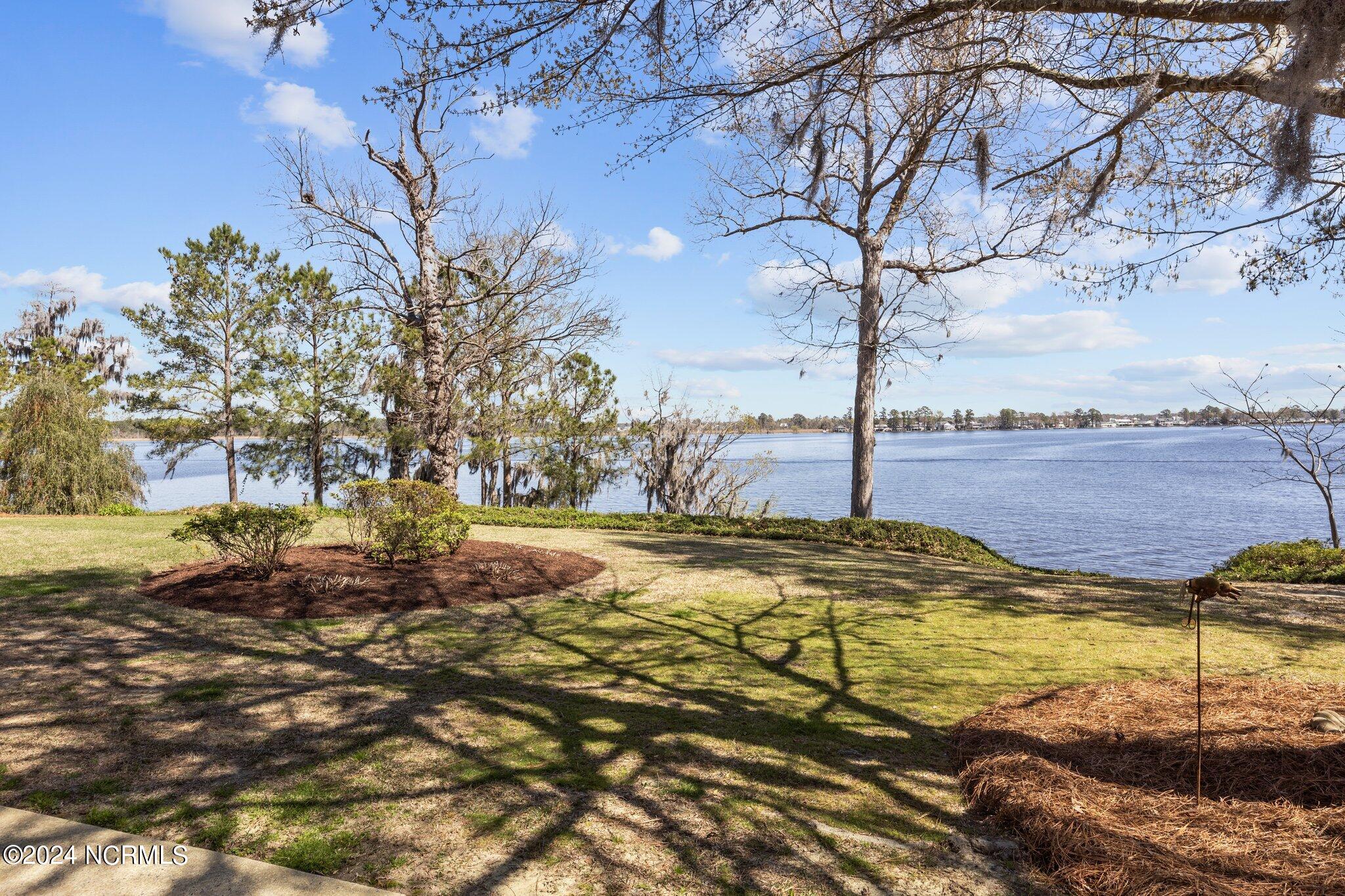 207 Pamlico Lane Property Photo 10