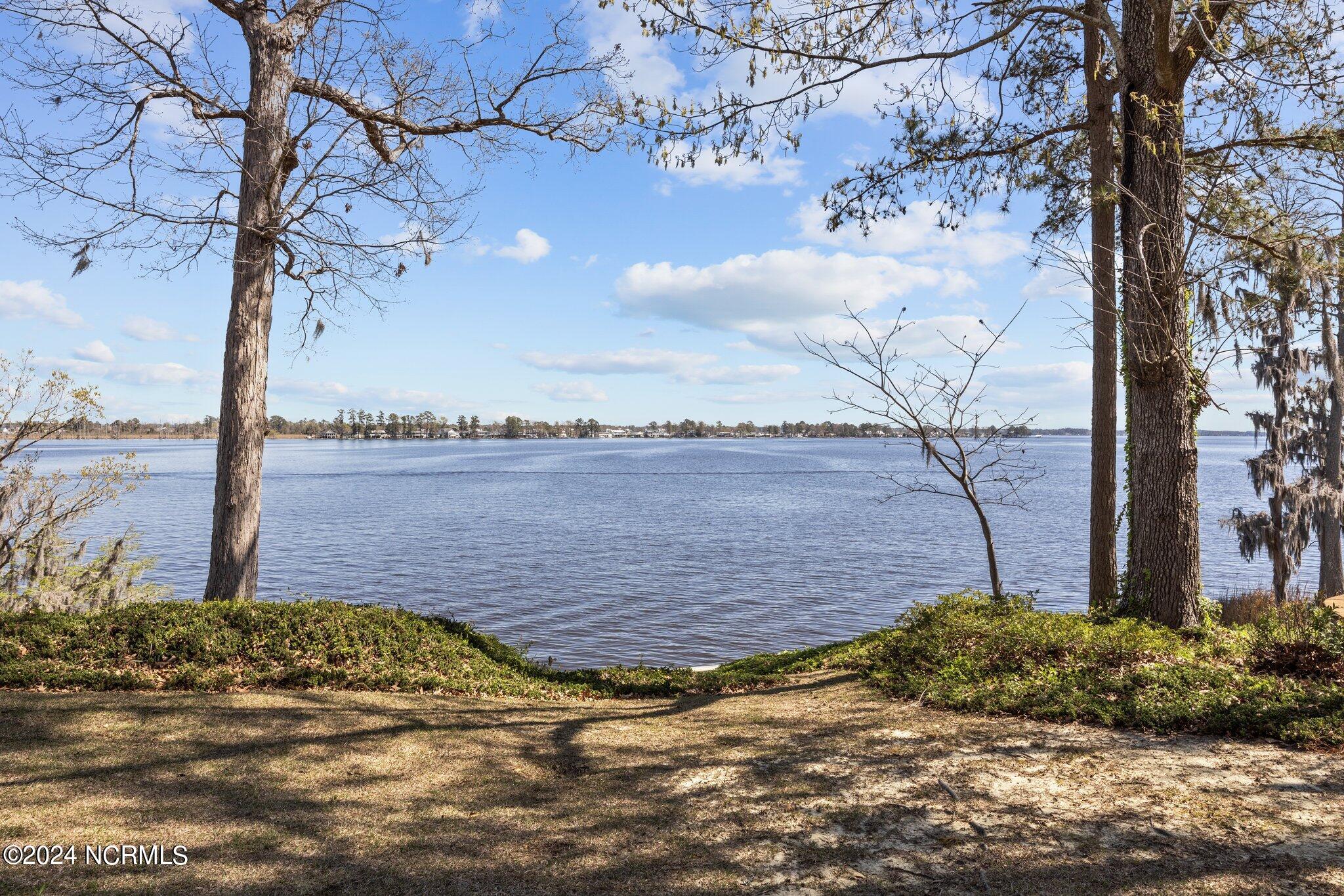 207 Pamlico Lane Property Photo 11