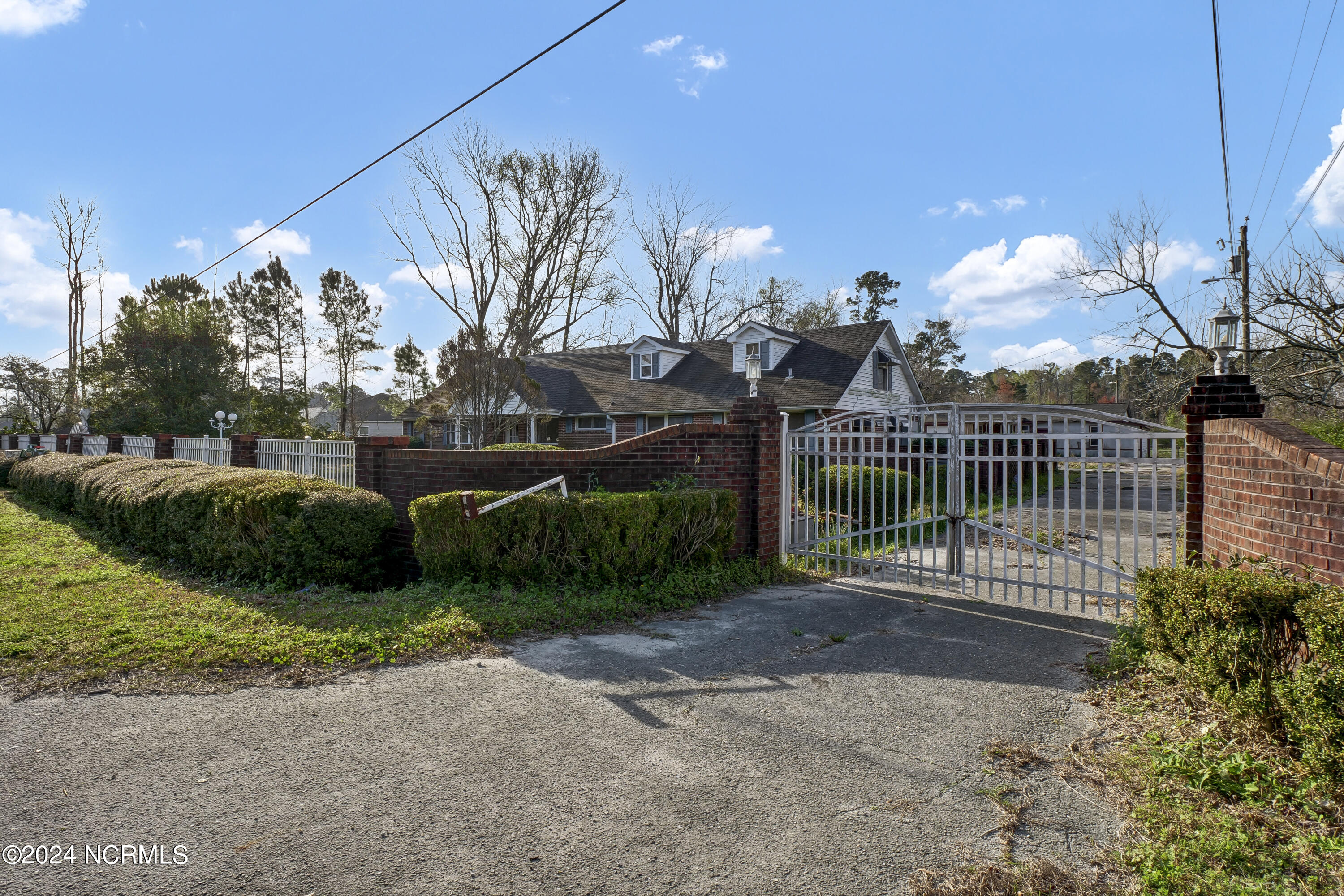 3112 John Grady Road Property Photo 1
