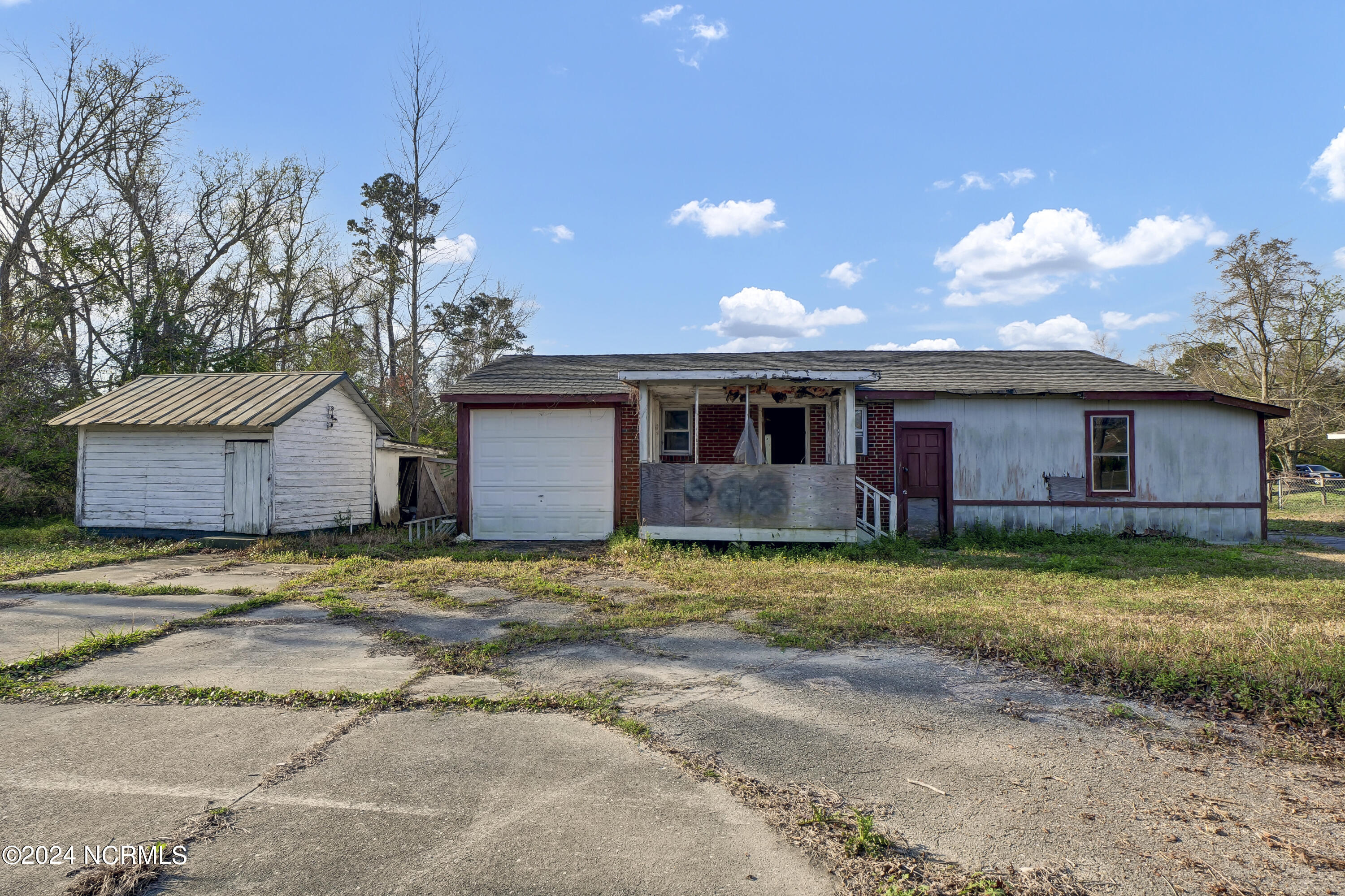3112 John Grady Road Property Photo 4