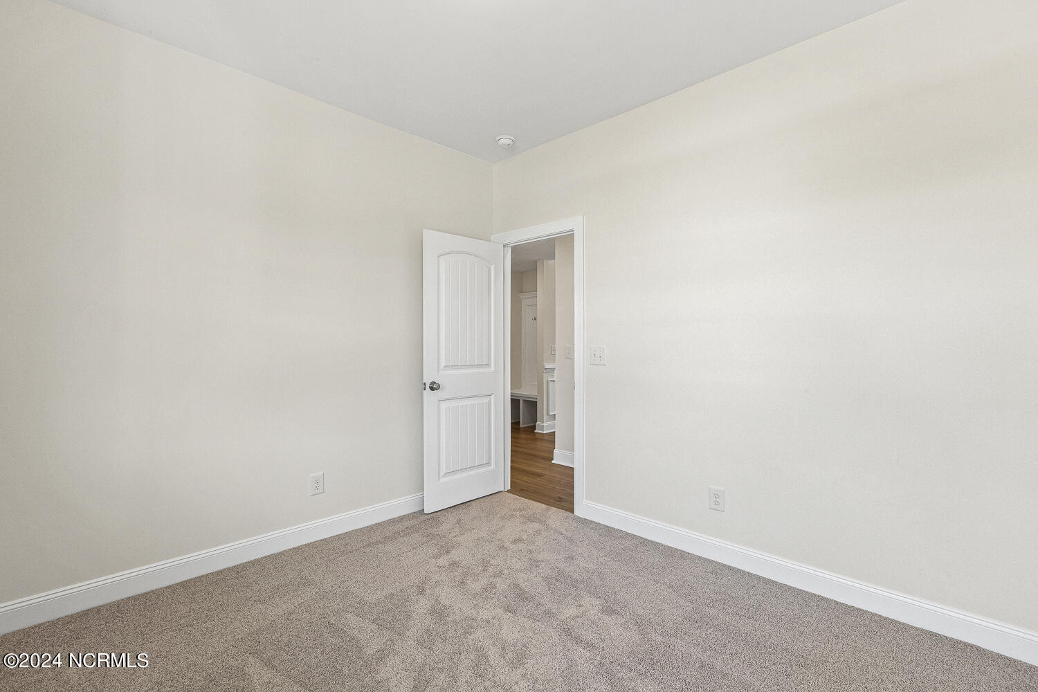 3706 Cessna Way Property Photo 18