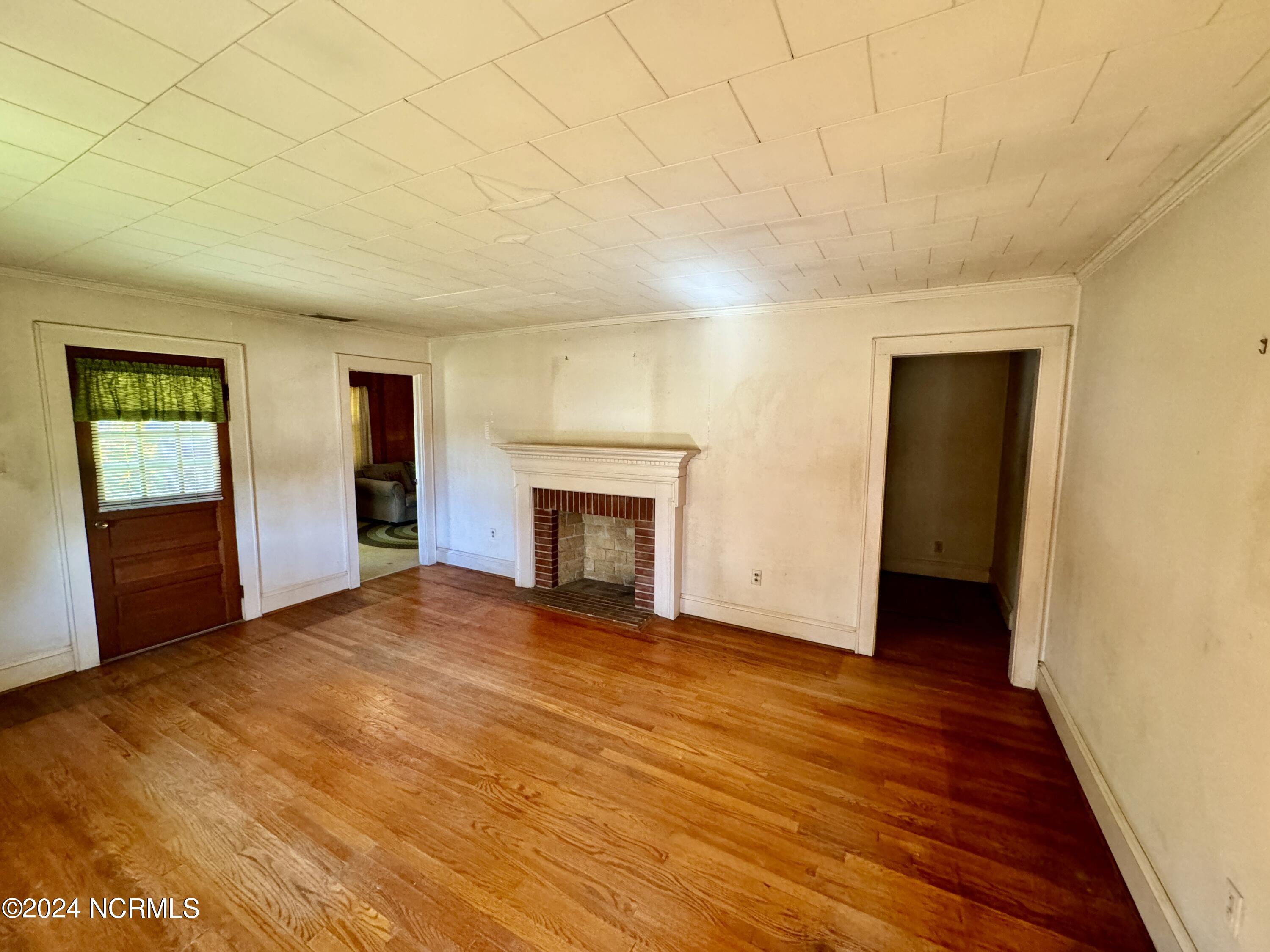402 Halifax Street Property Photo 2