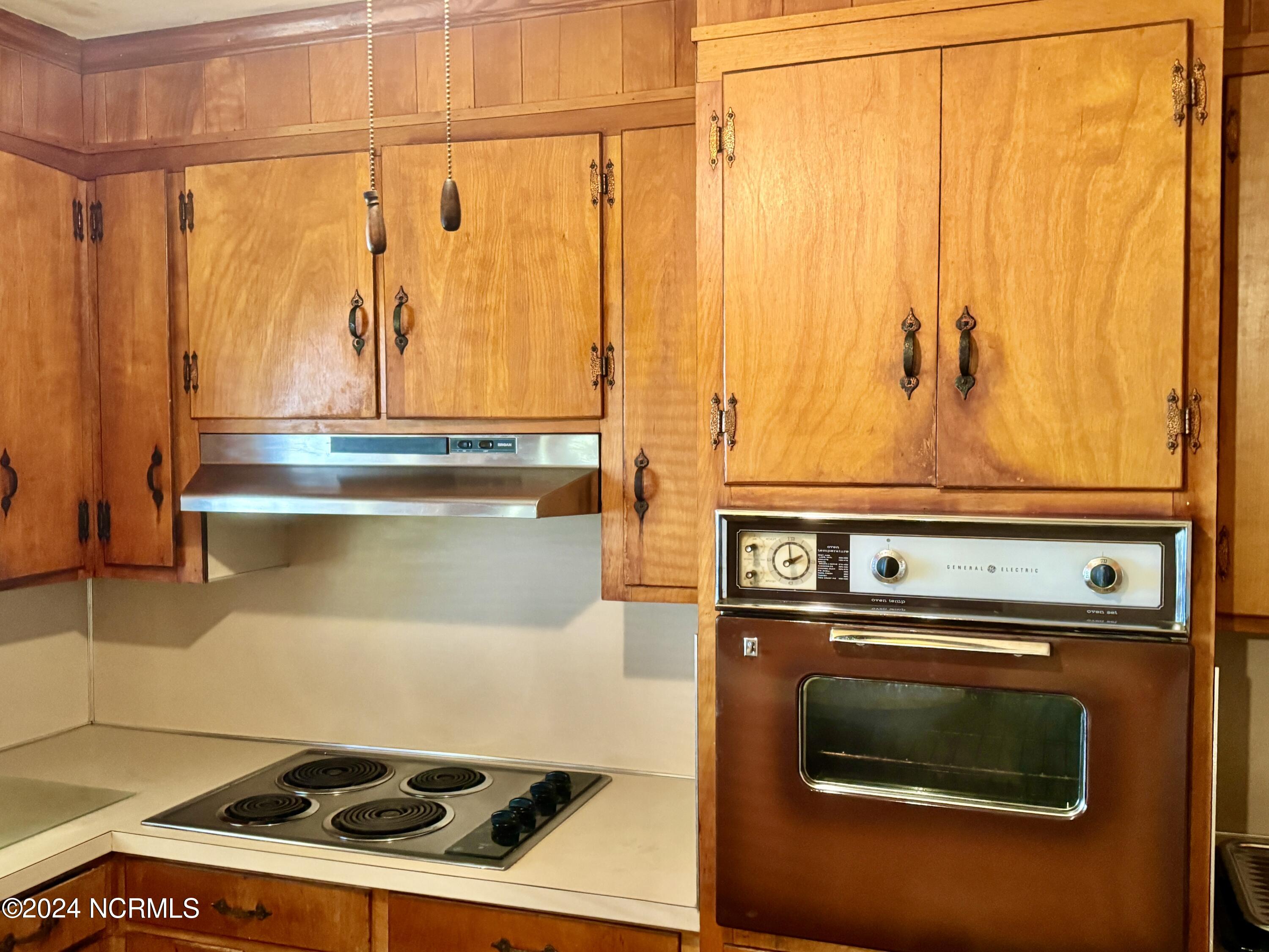 402 Halifax Street Property Photo 13