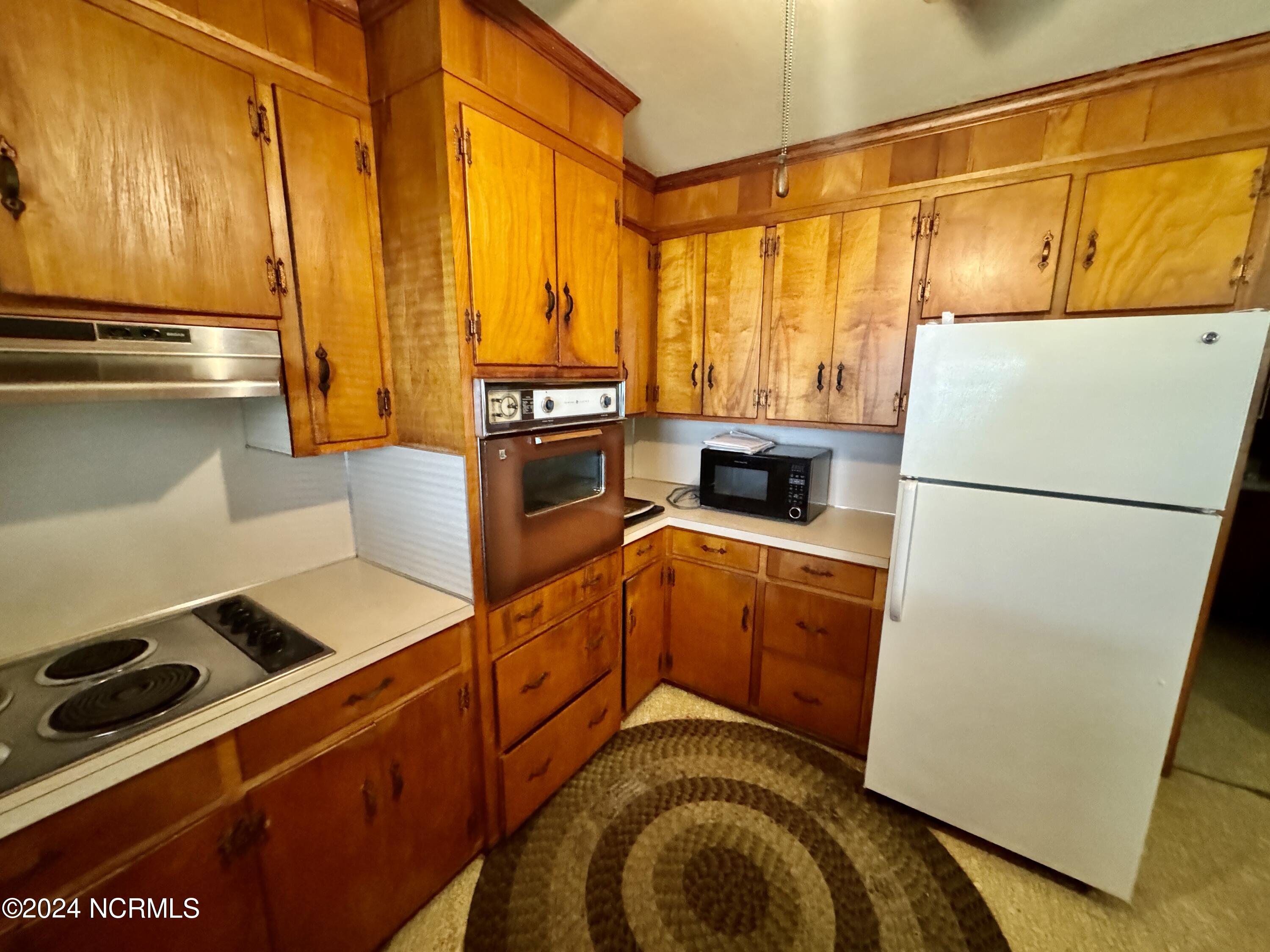 402 Halifax Street Property Photo 14