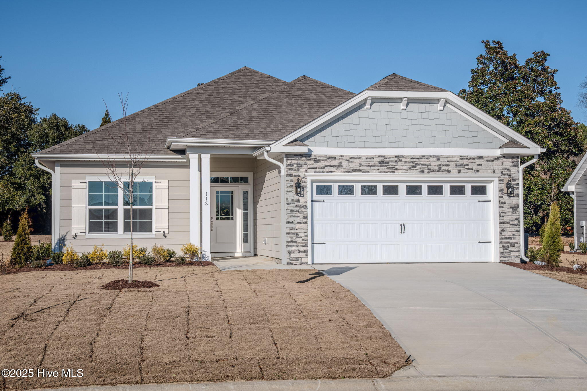 118 Firethorn Circle Property Photo 1