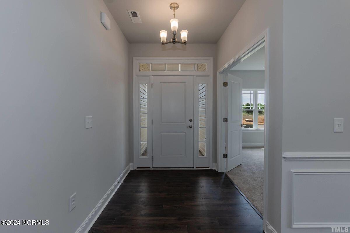 118 Firethorn Circle Property Photo 4