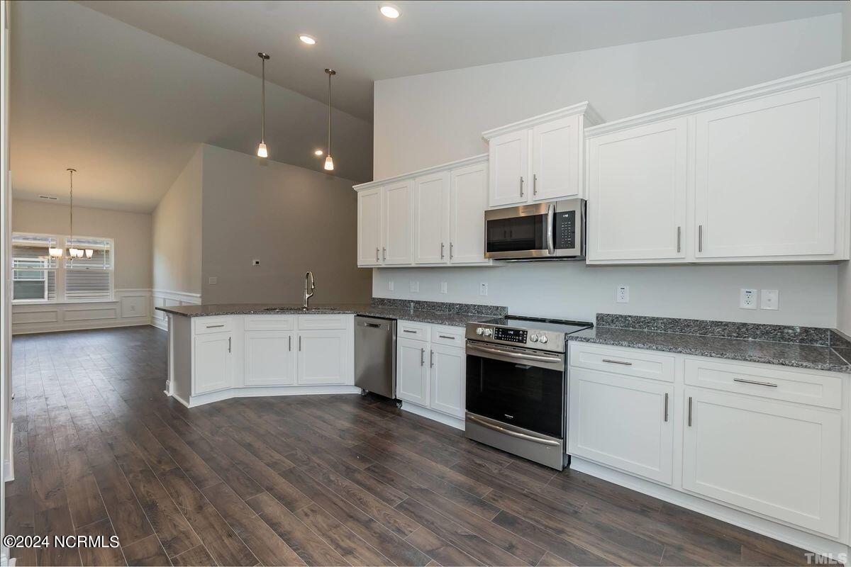 118 Firethorn Circle Property Photo 8