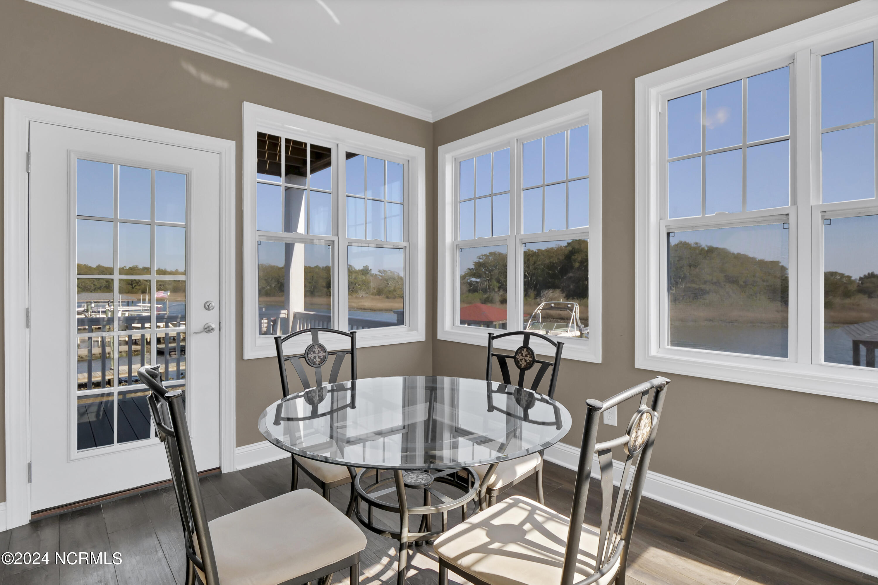 210 Sea Manor Drive Property Photo 13