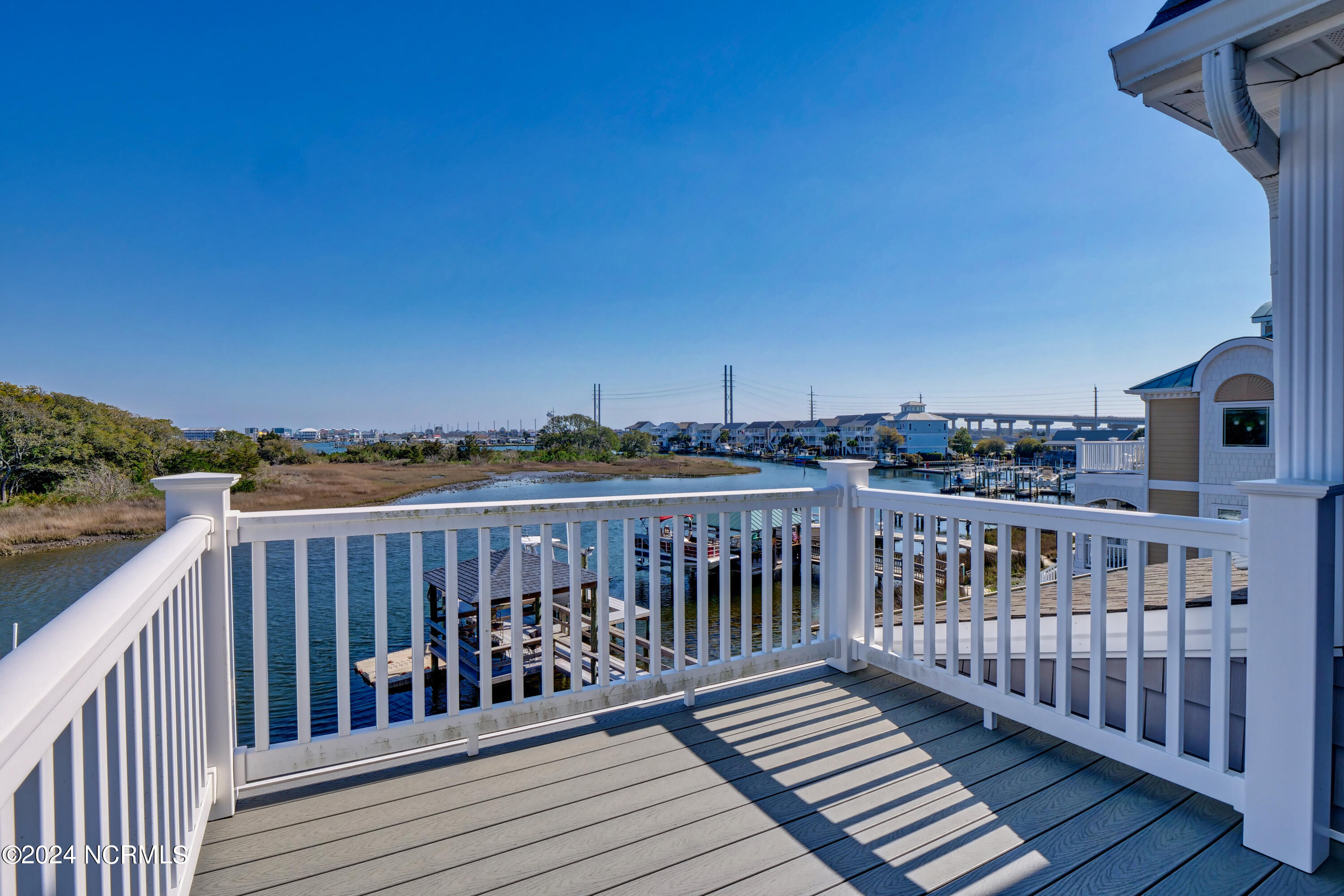 210 Sea Manor Drive Property Photo 41