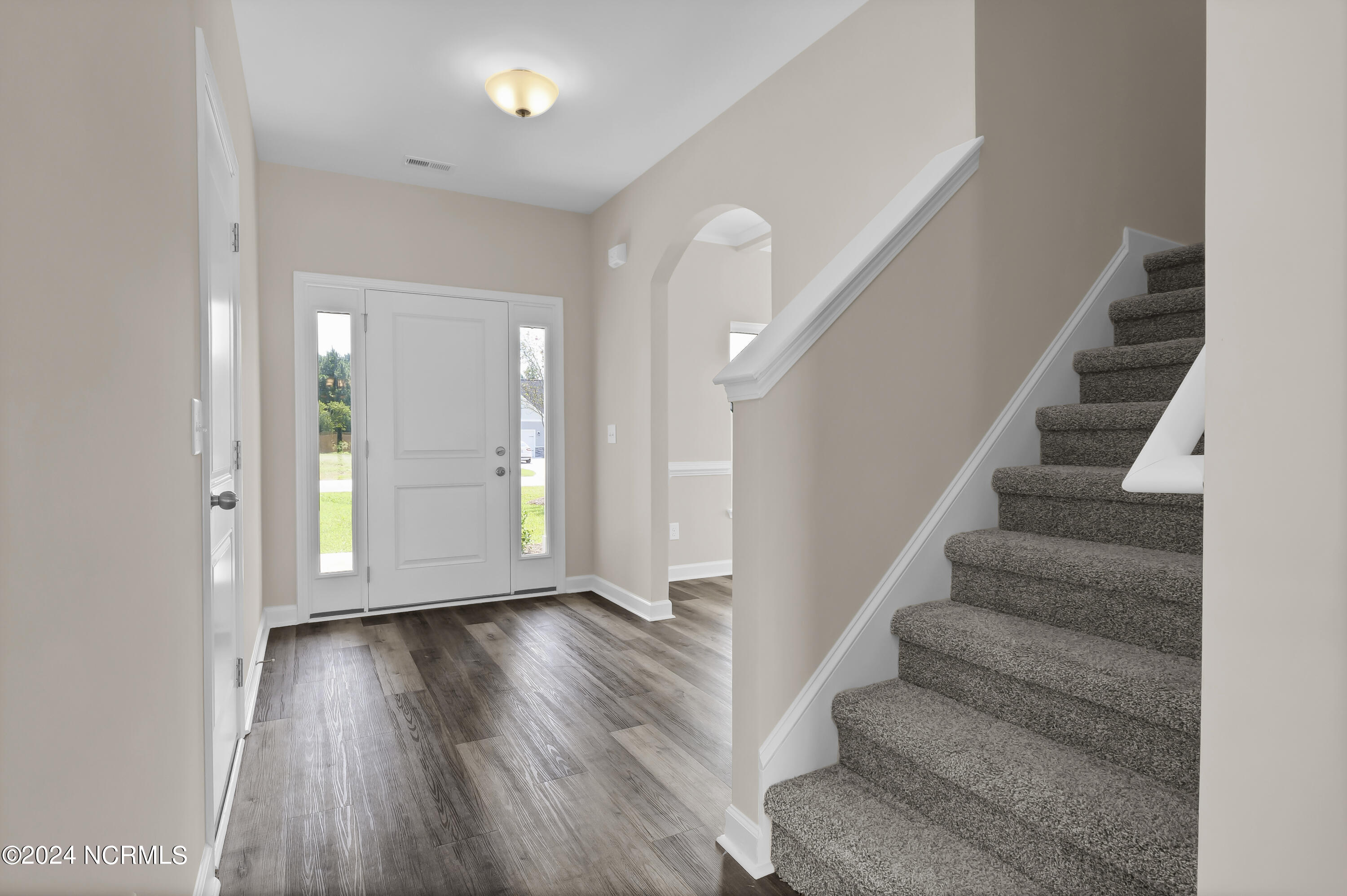 524 Orchard Creek Drive Property Photo 6