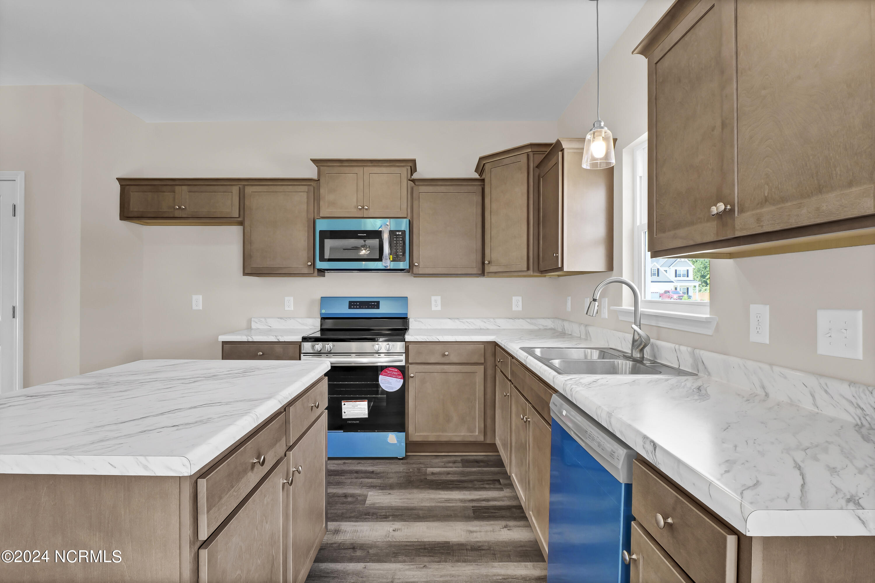 524 Orchard Creek Drive Property Photo 10