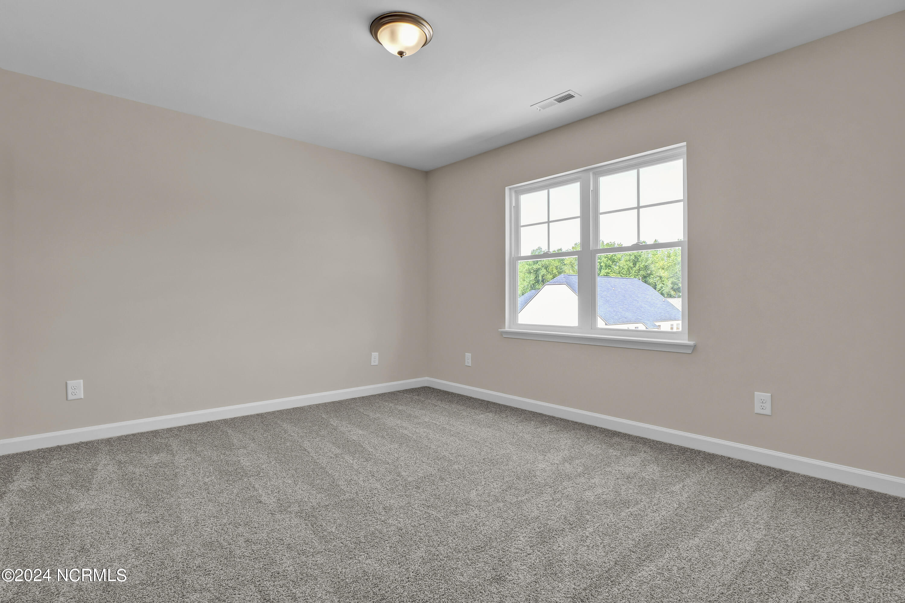 524 Orchard Creek Drive Property Photo 16