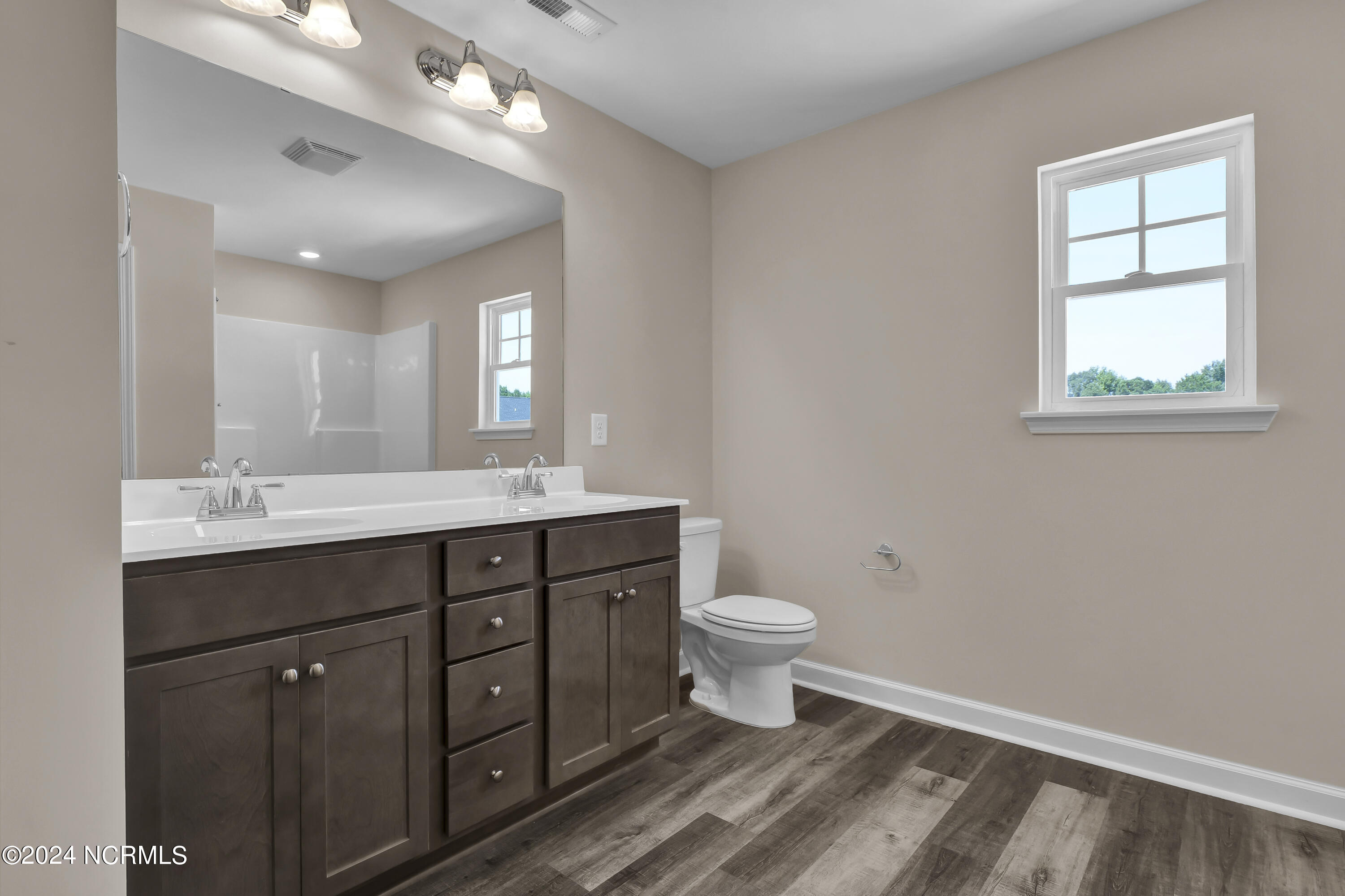 524 Orchard Creek Drive Property Photo 25
