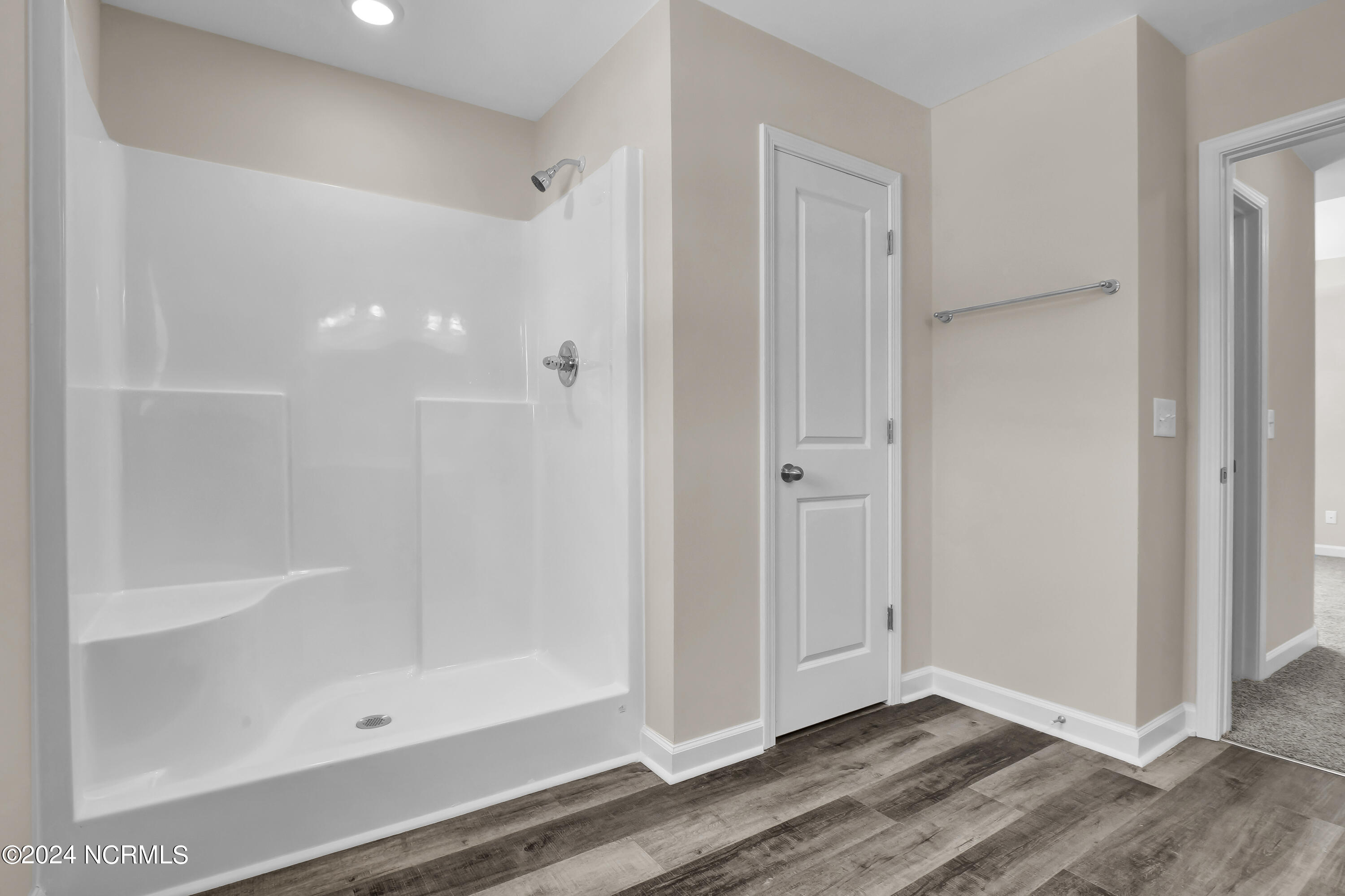 524 Orchard Creek Drive Property Photo 26