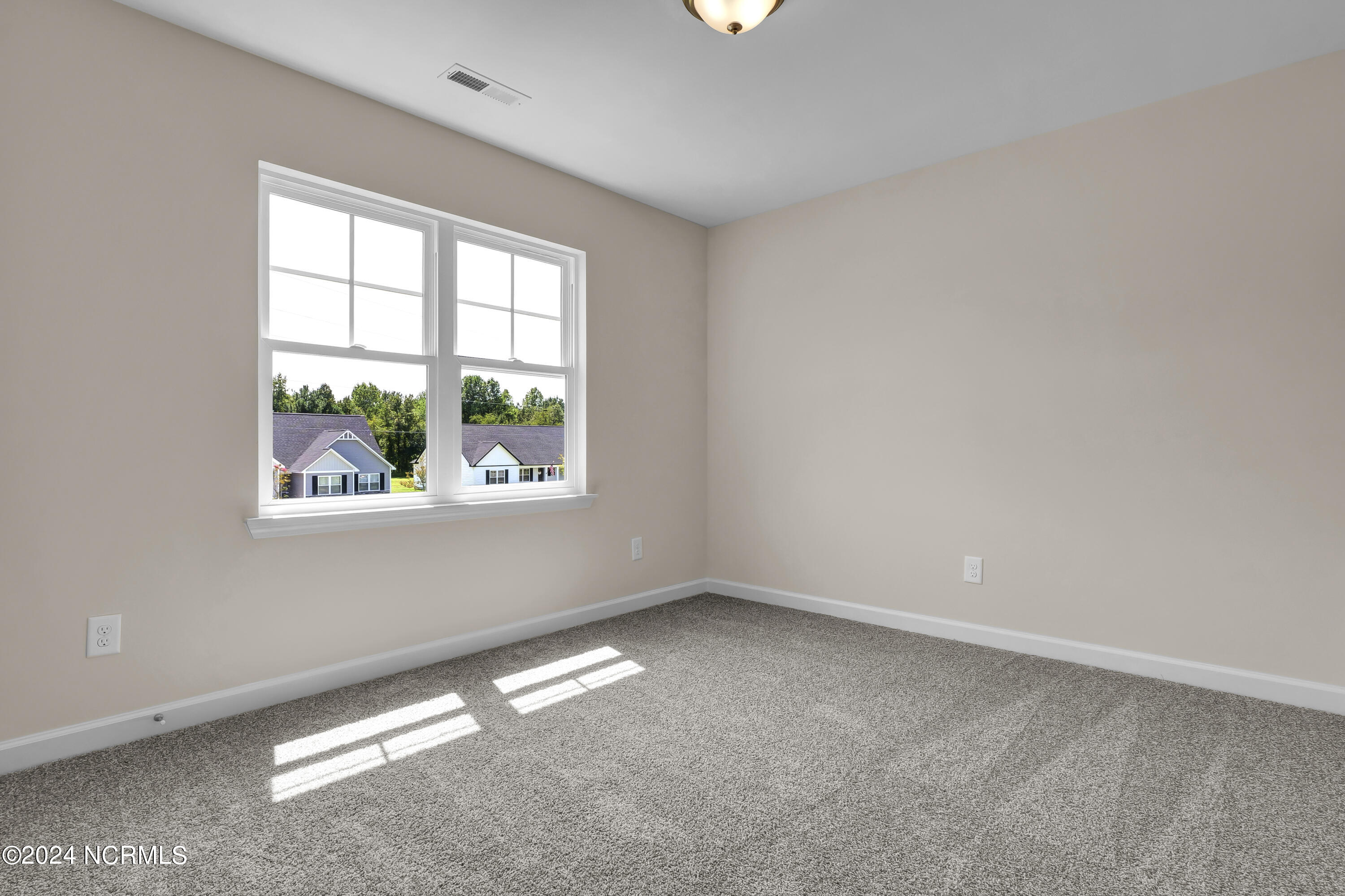 524 Orchard Creek Drive Property Photo 28