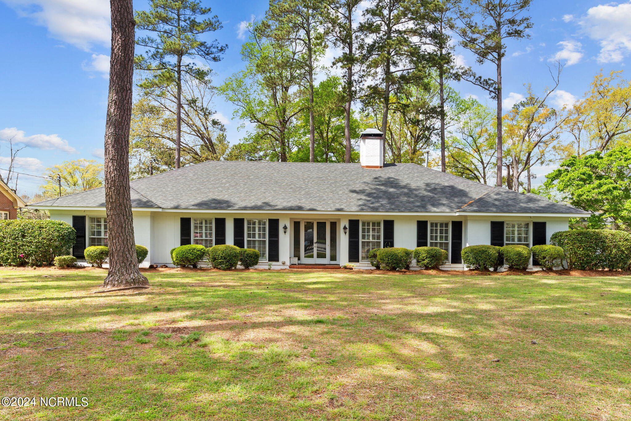 1304 Greenbriar Road Property Photo 1