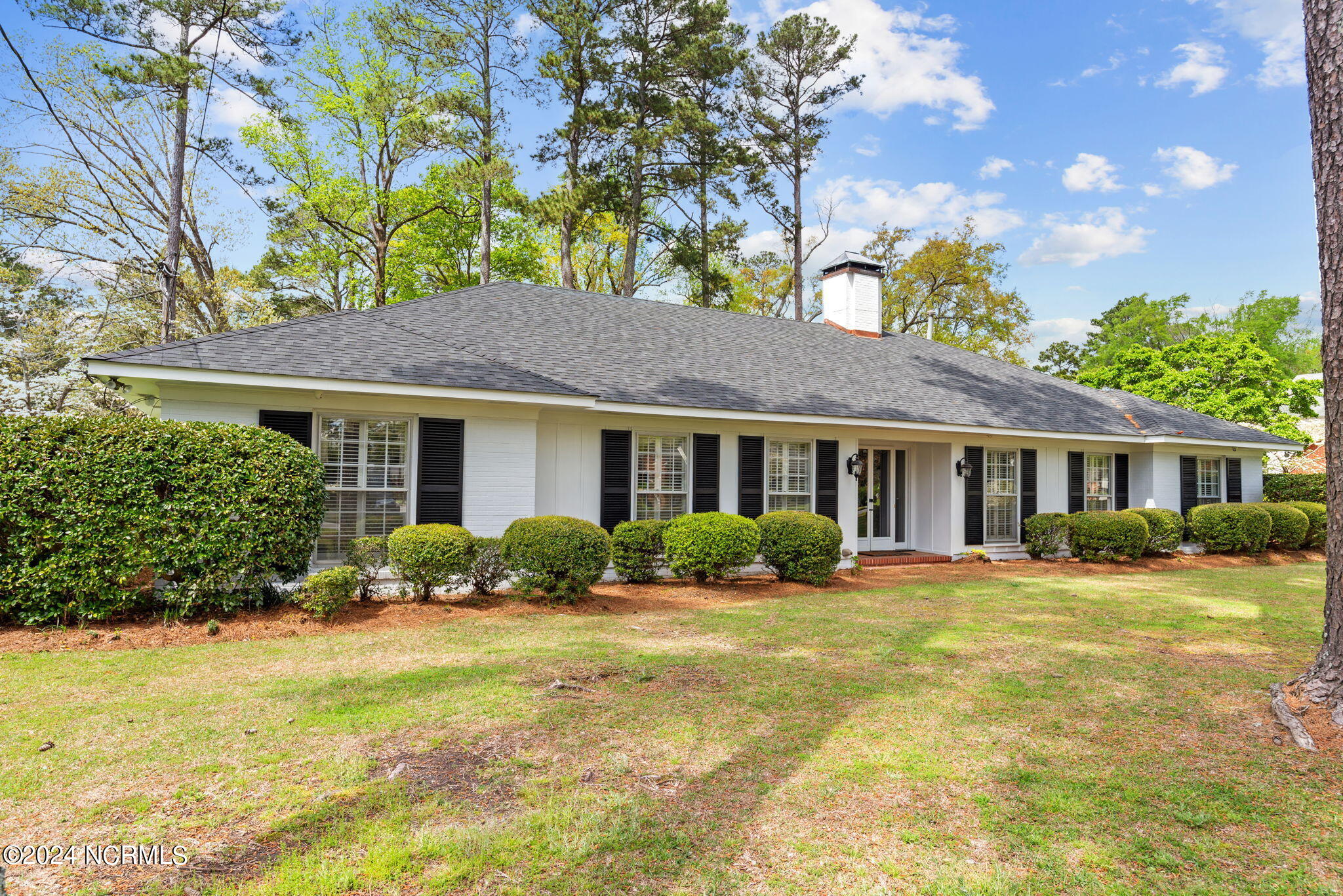 1304 Greenbriar Road Property Photo 2