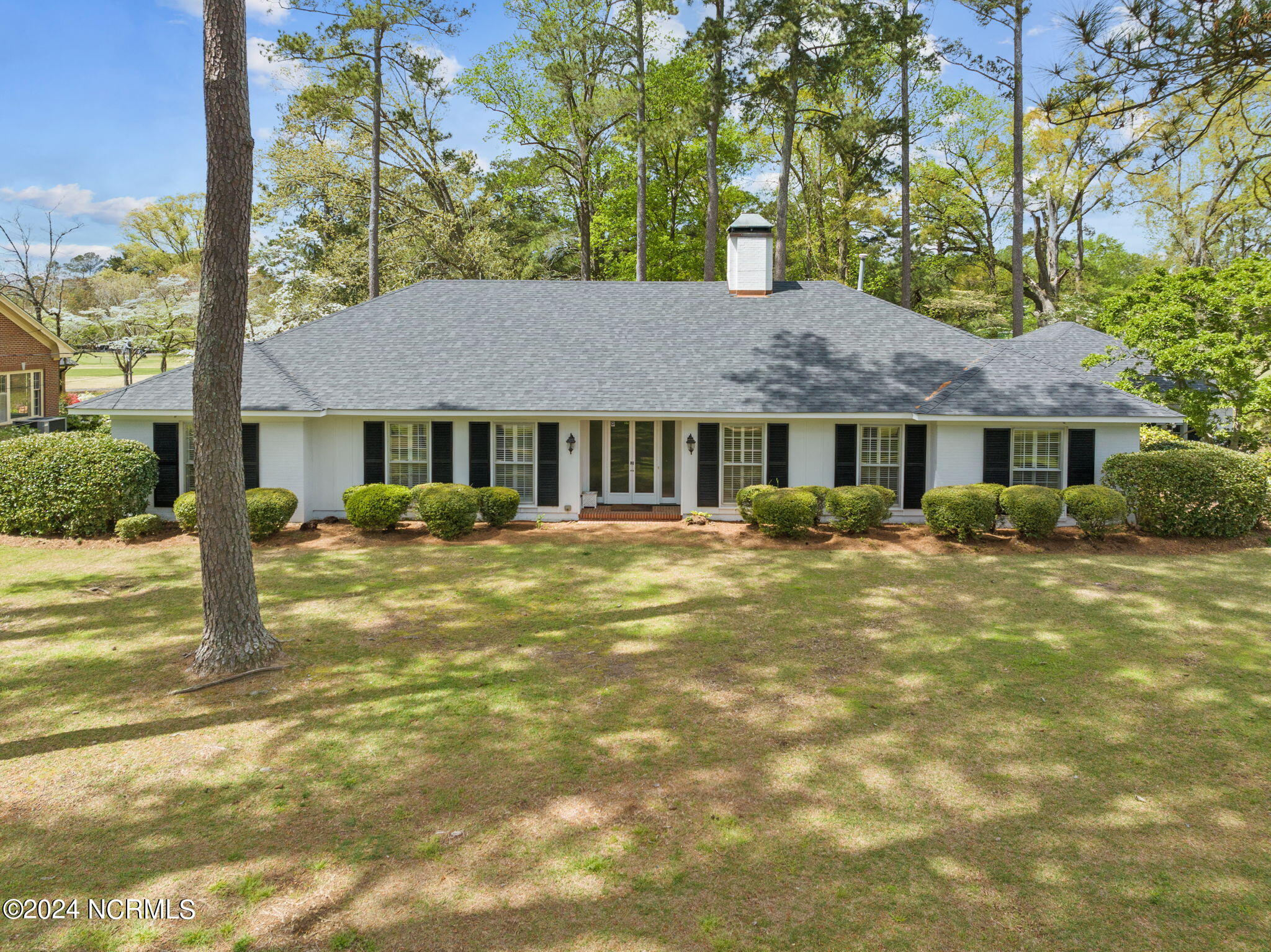1304 Greenbriar Road Property Photo 9