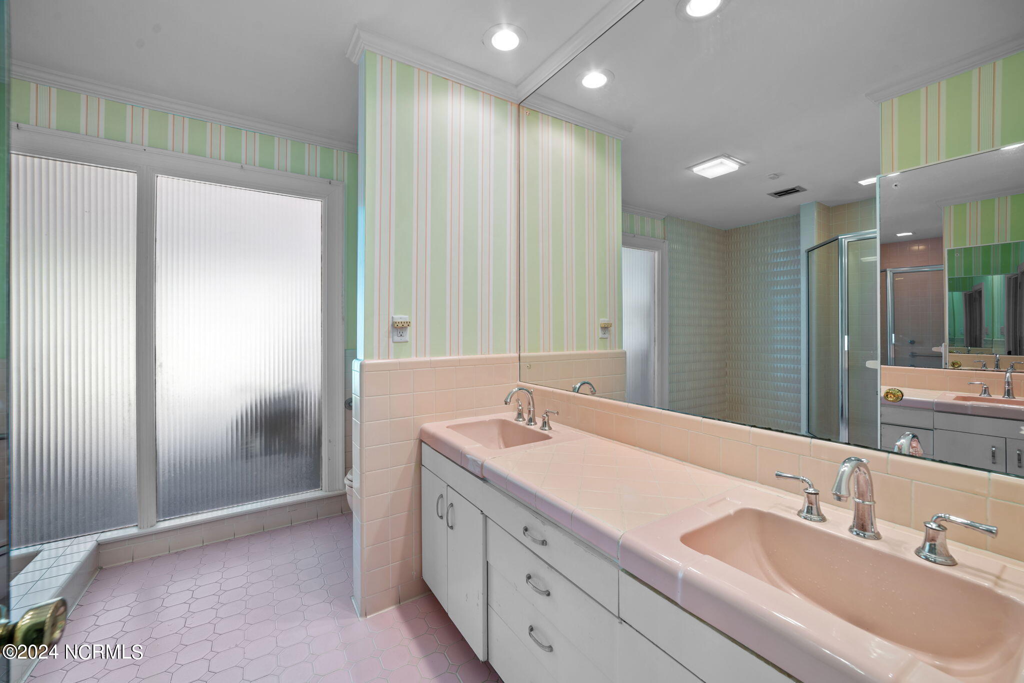 1304 Greenbriar Road Property Photo 48