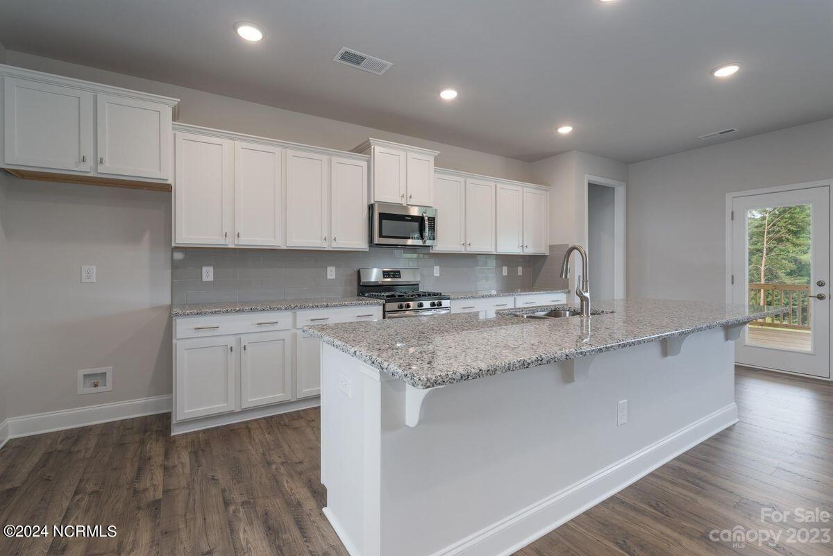 126 Firethorn Circle Property Photo 8