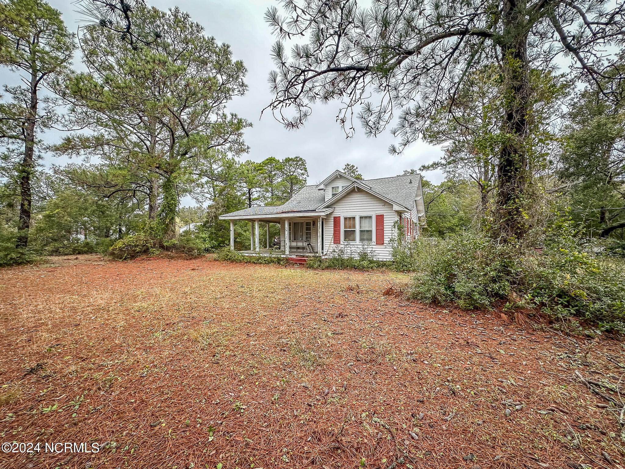 221 Cape Lookout Drive Property Photo 2