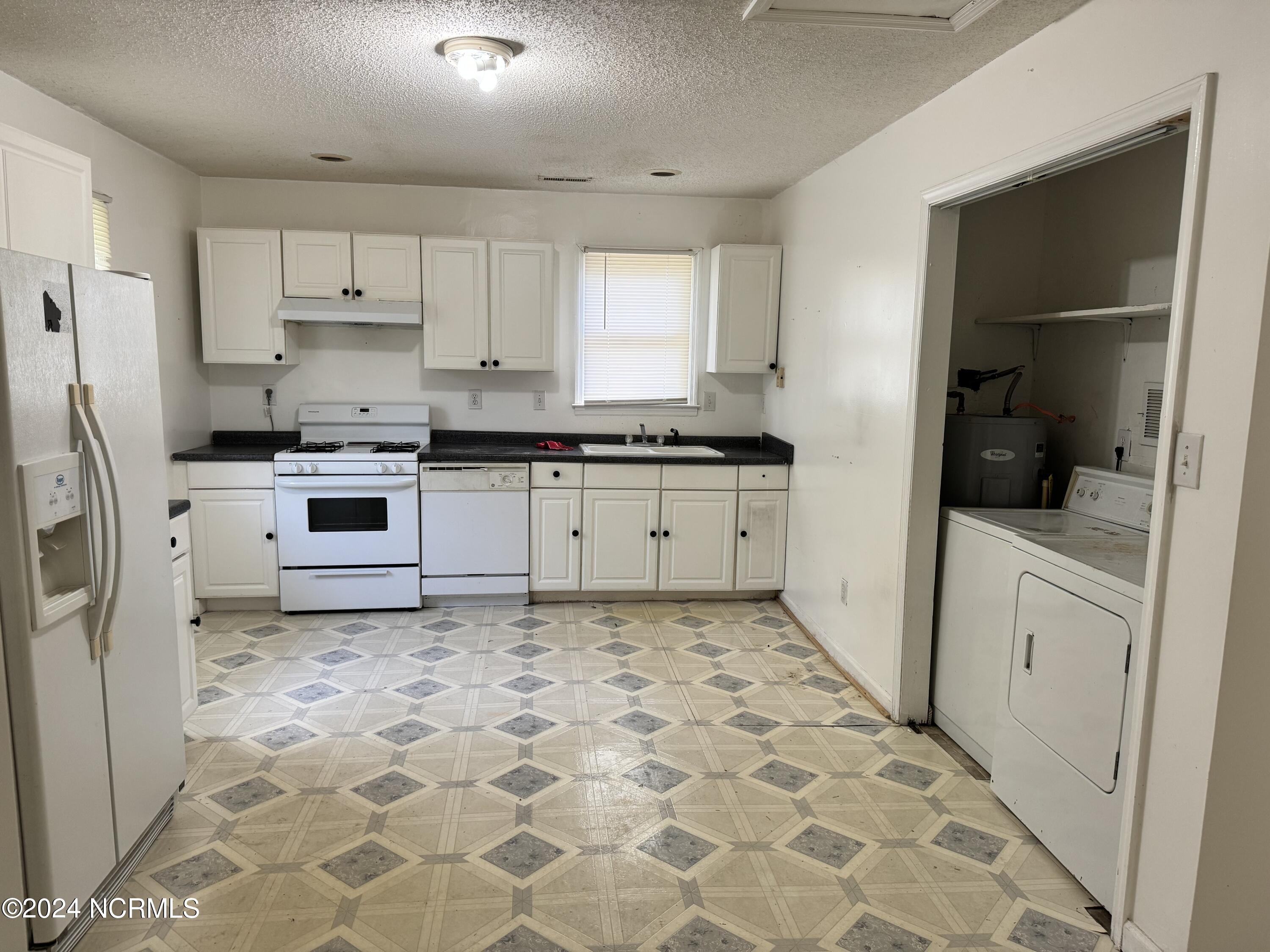 126 Snowfield Road Property Photo 6