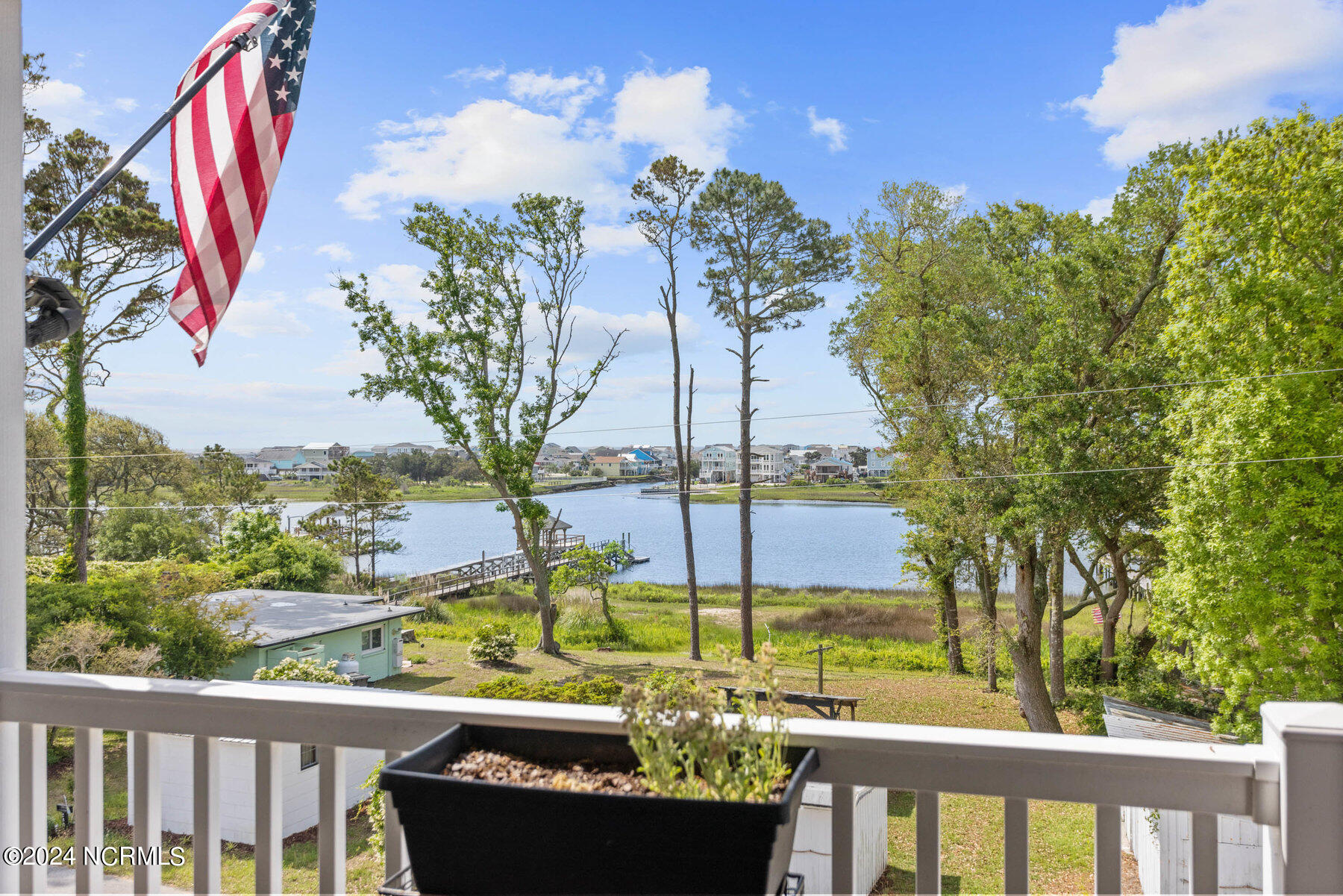 2831 Sea Vista Drive Property Photo 4