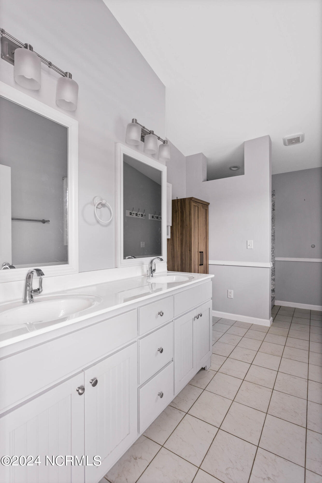 2831 Sea Vista Drive Property Photo 38