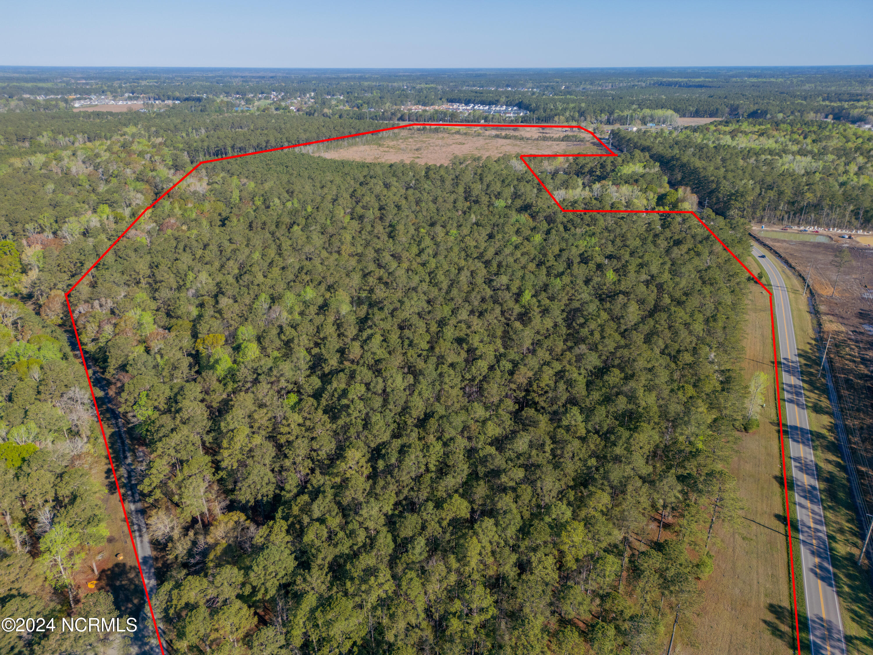 624 Blackwater Drive Property Photo 4