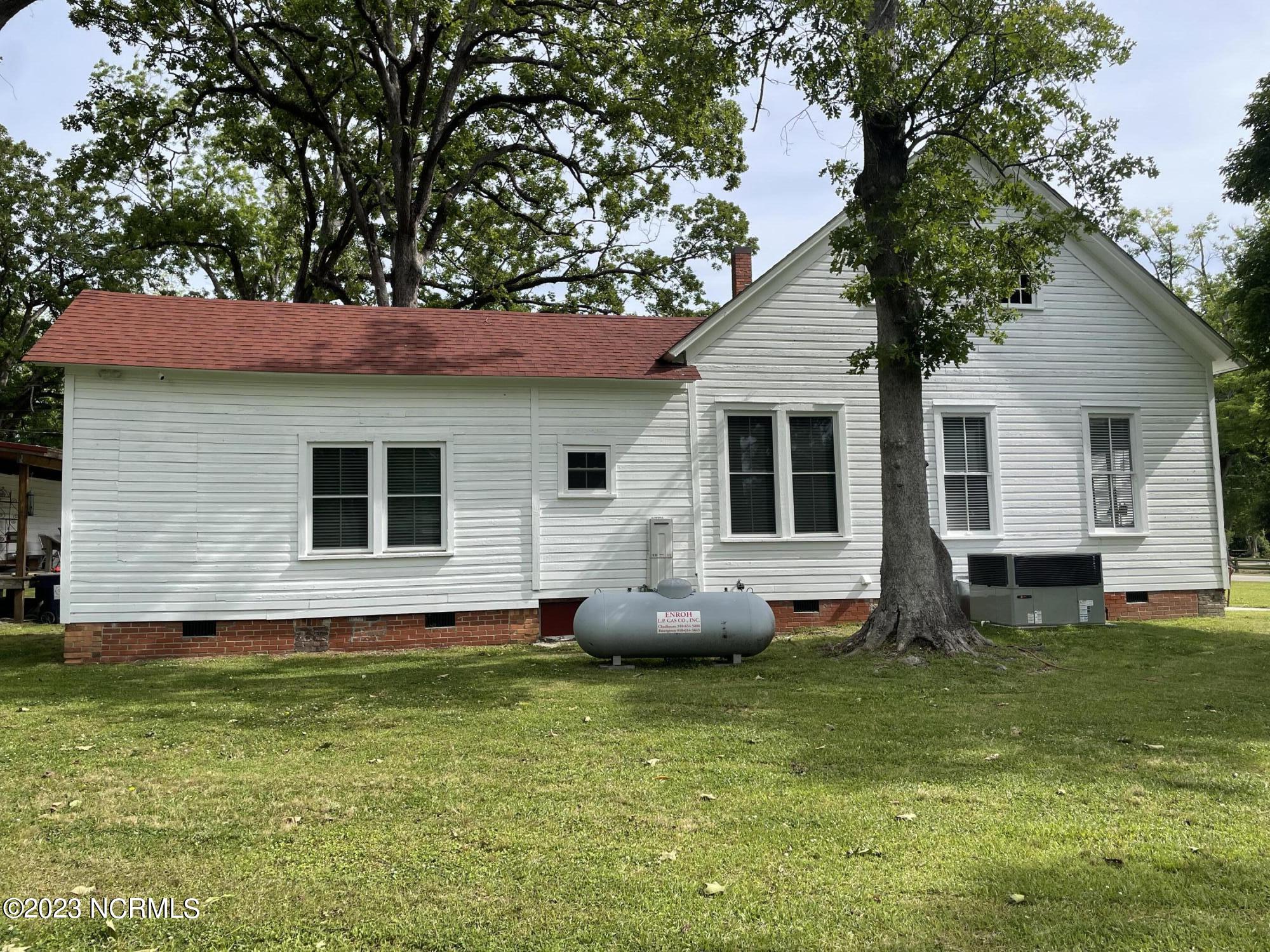 217 N Howard Street Property Photo 7