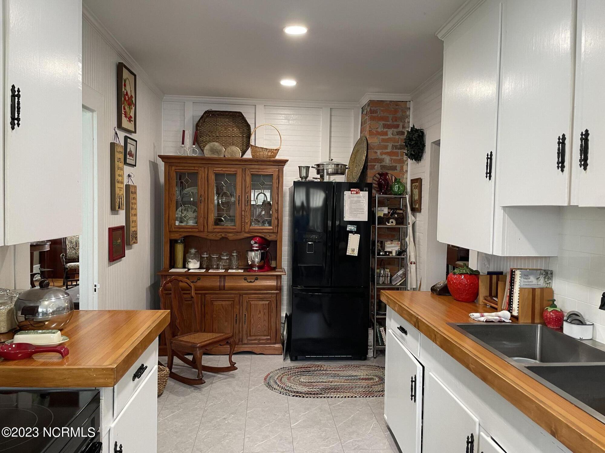 217 N Howard Street Property Photo 29