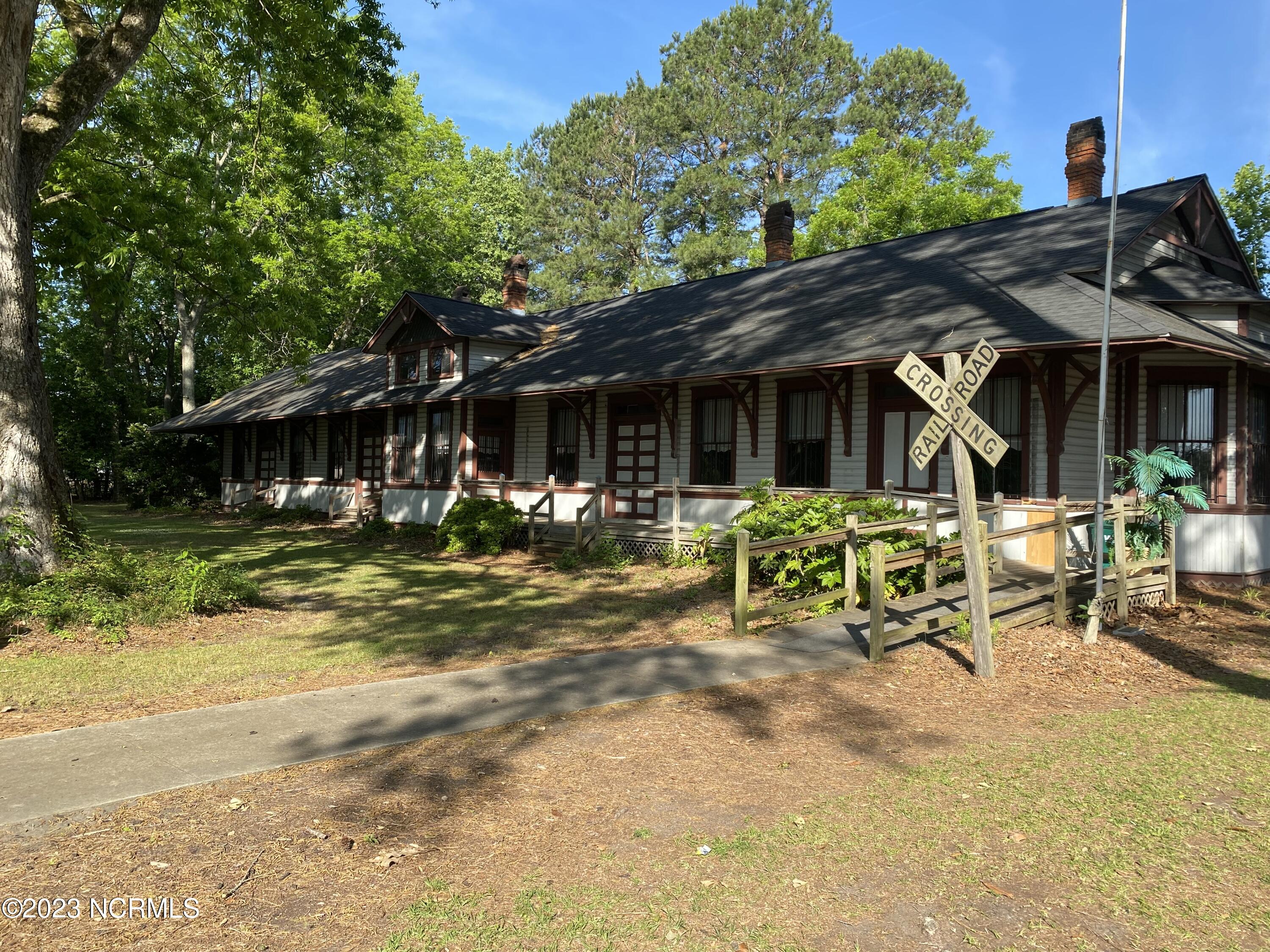 217 N Howard Street Property Photo 60