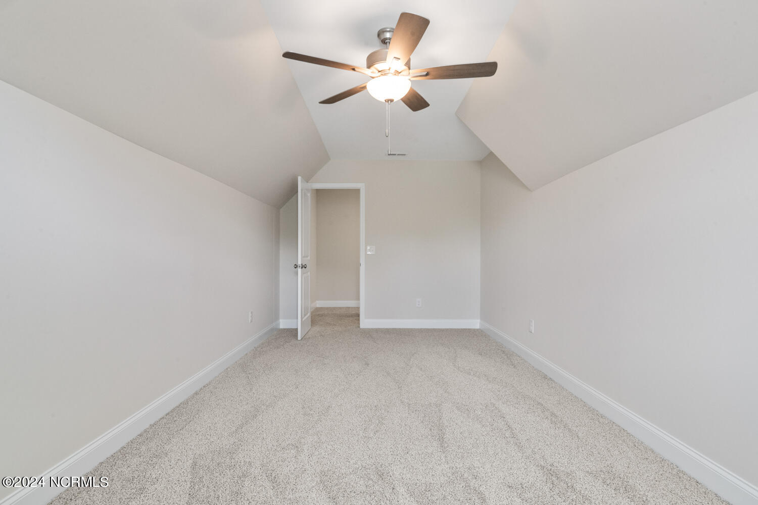 98 Thistle Court Property Photo 30