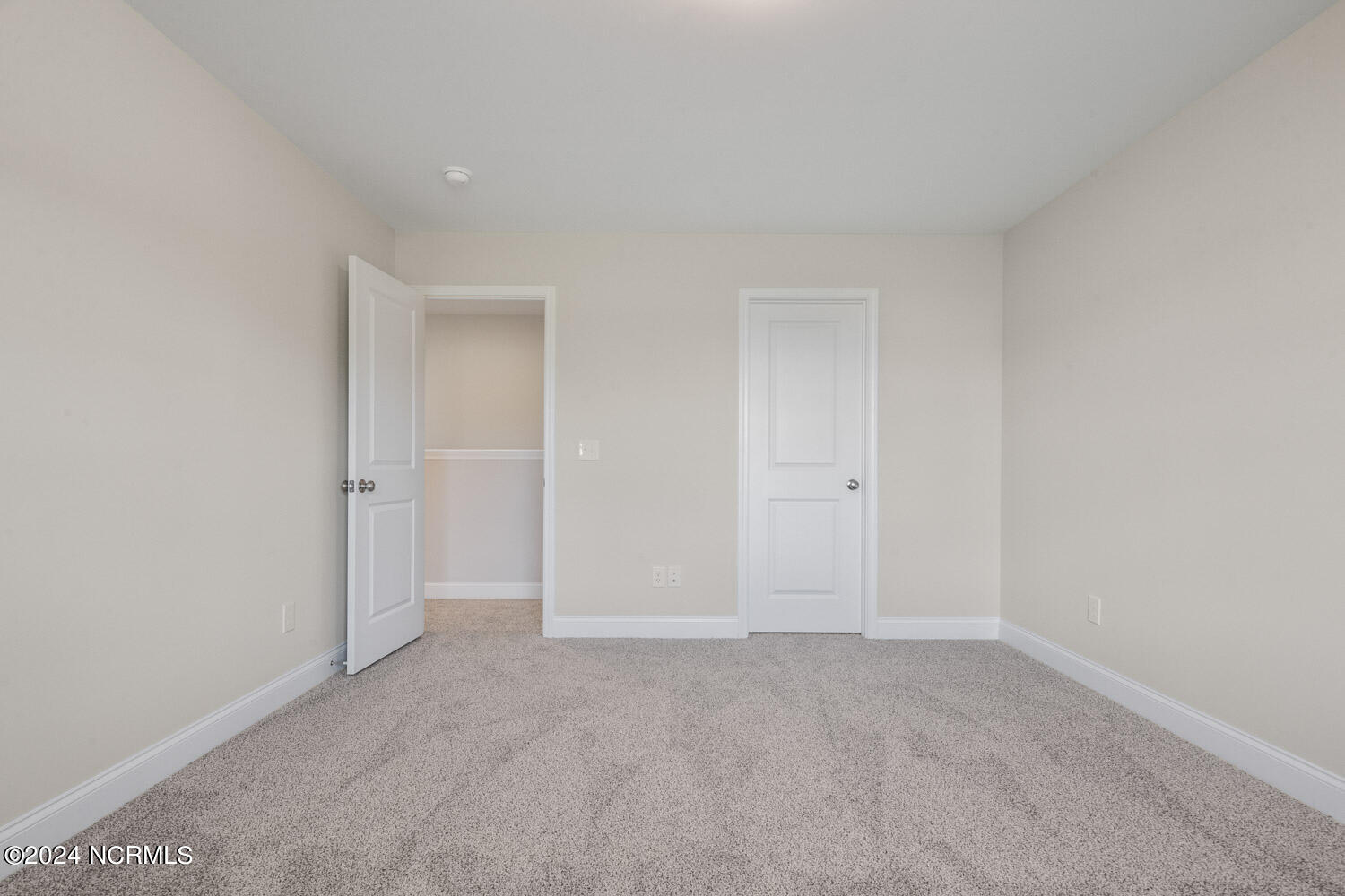 98 Thistle Court Property Photo 32