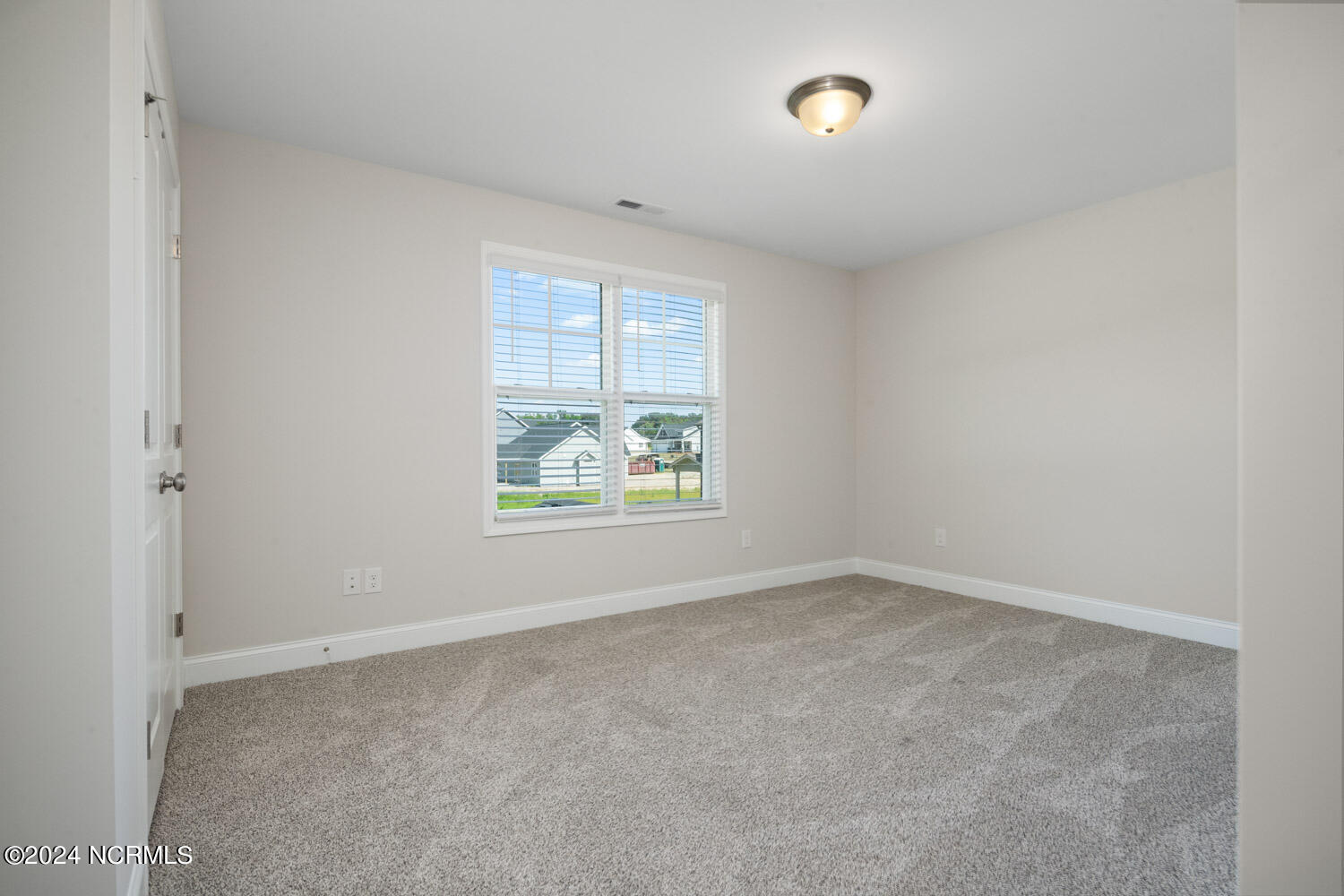 98 Thistle Court Property Photo 35