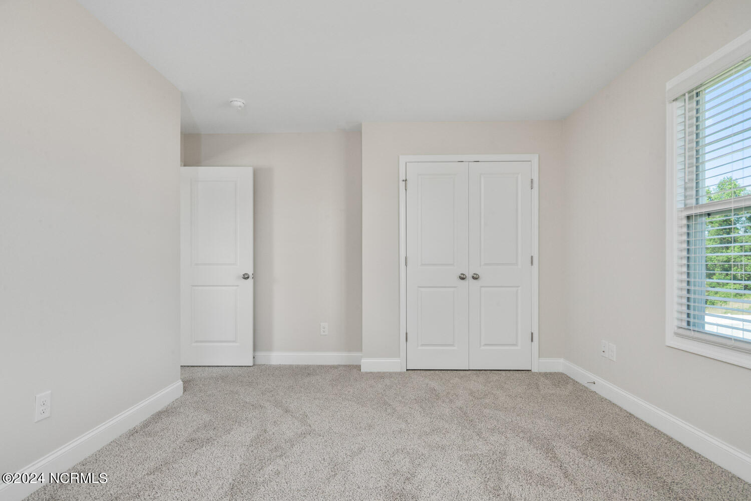 98 Thistle Court Property Photo 36