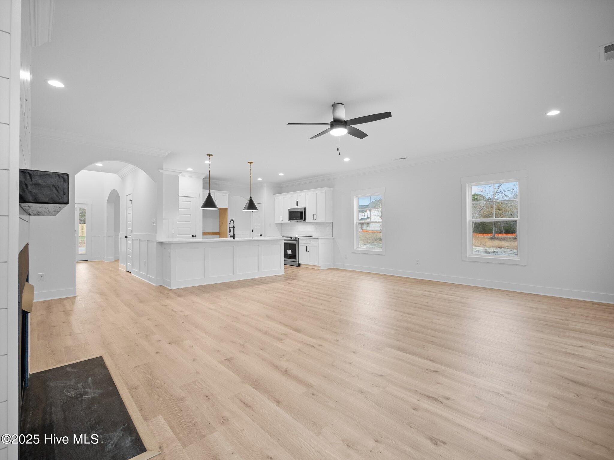 293 E Ivybridge Drive Property Photo 9