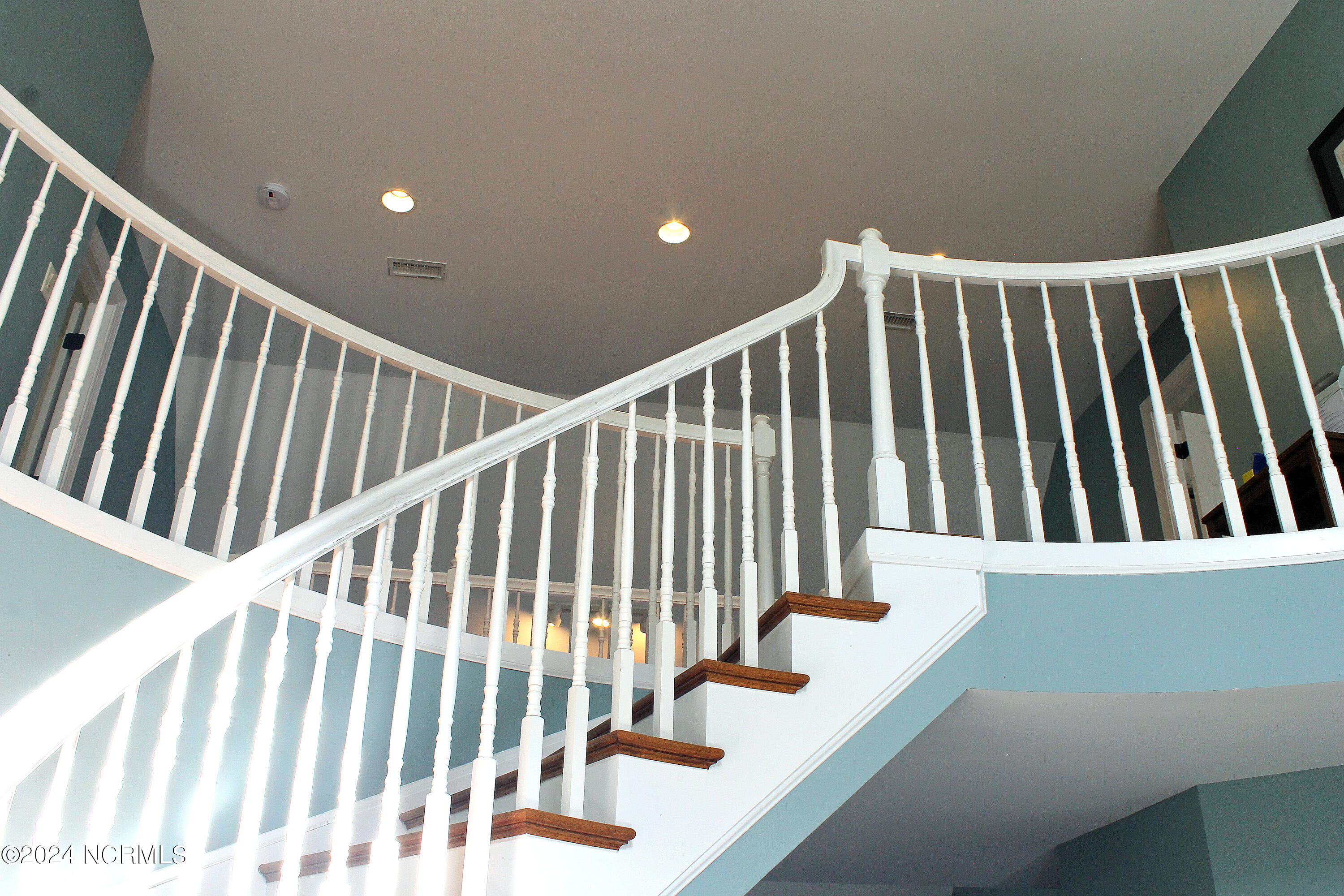 4386 Harbortown Circle Property Photo 6