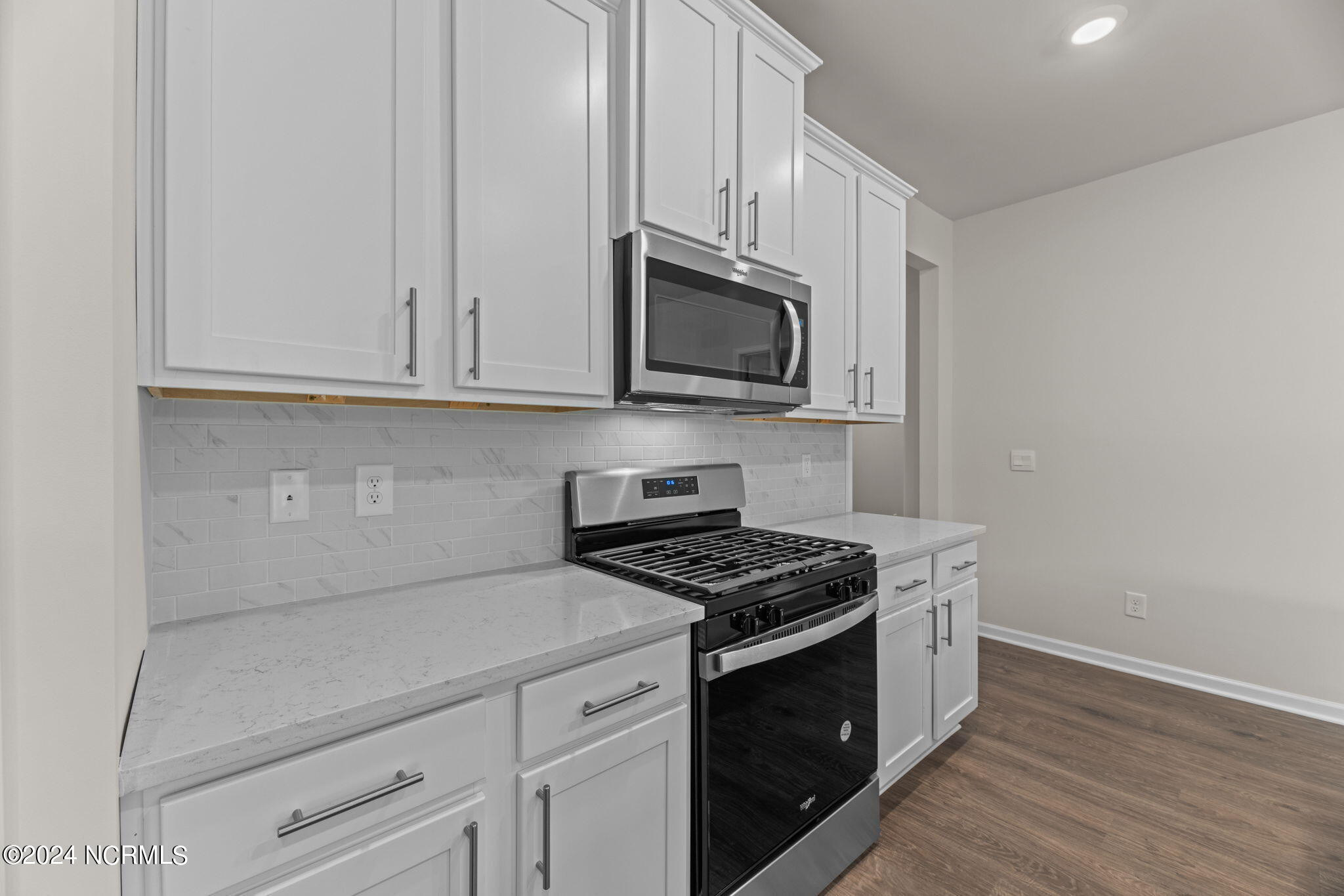 6008 Bayberry Park Drive Property Photo 12