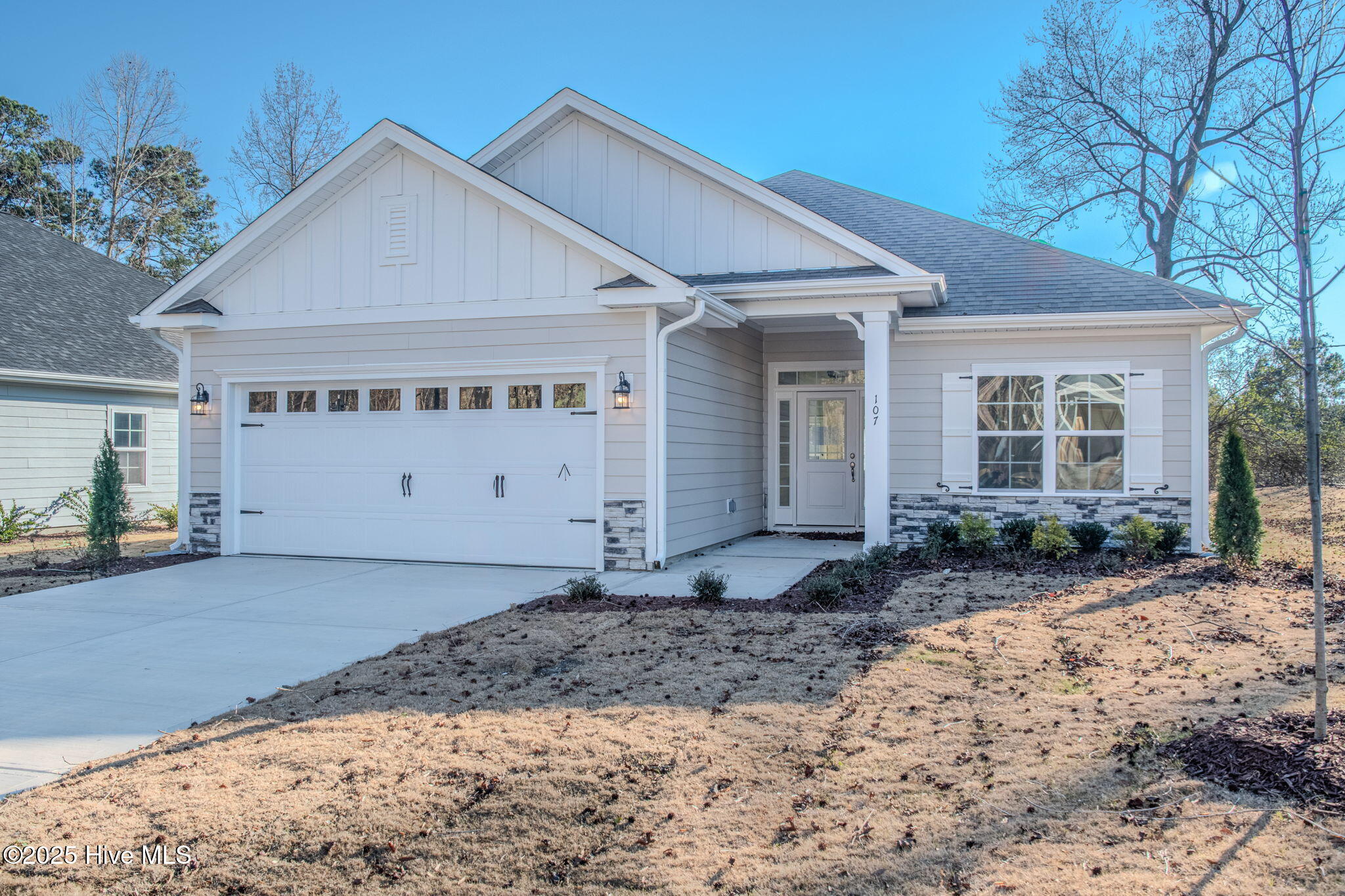 107 Firethorn Circle Property Photo 1