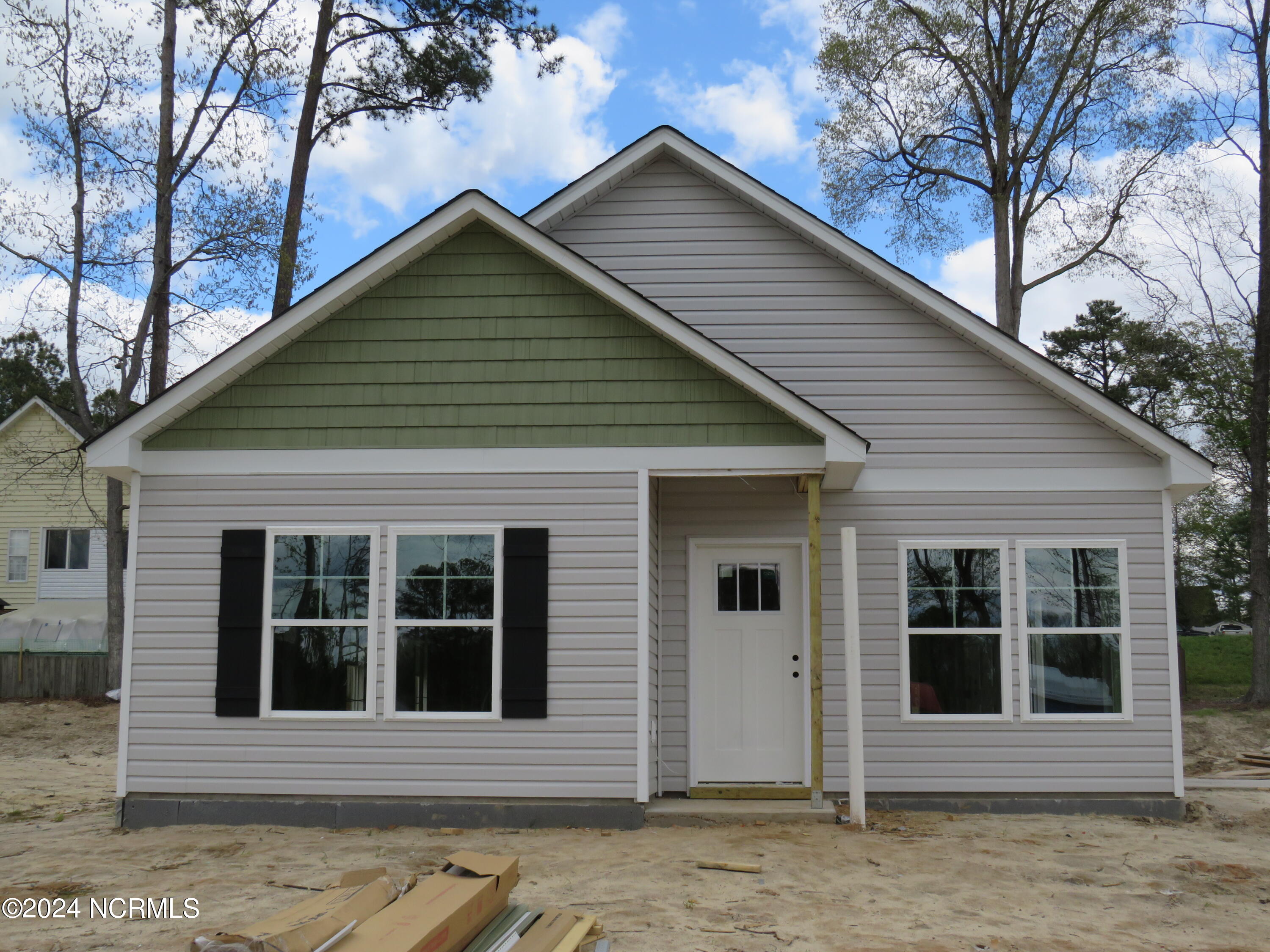109 Ambergate Court Property Photo 1