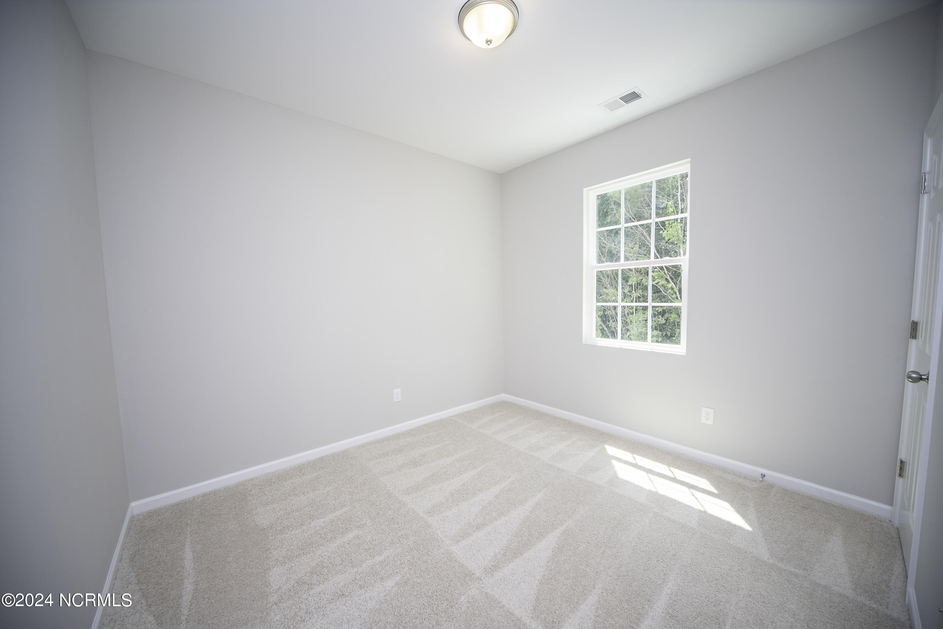 109 Ambergate Court Property Photo 12