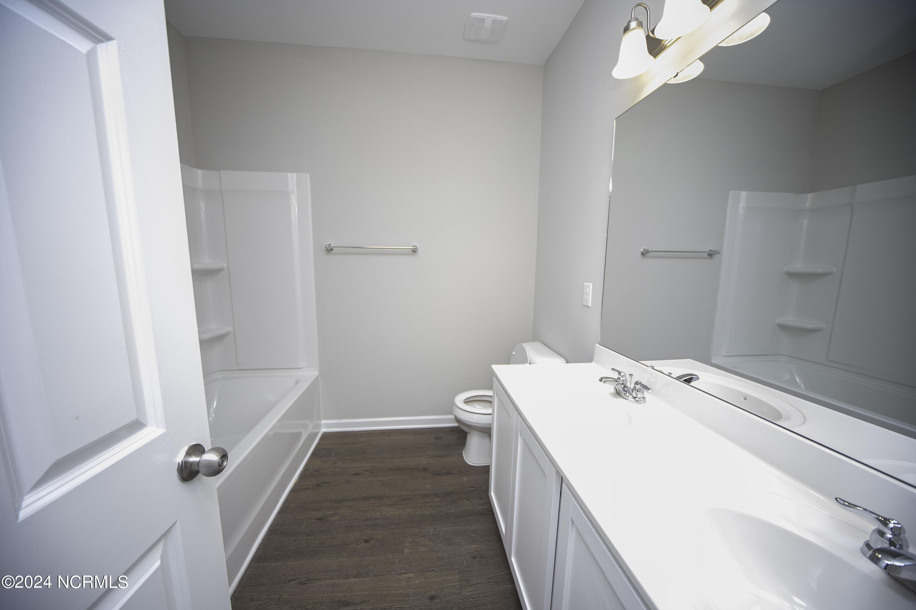 109 Ambergate Court Property Photo 16