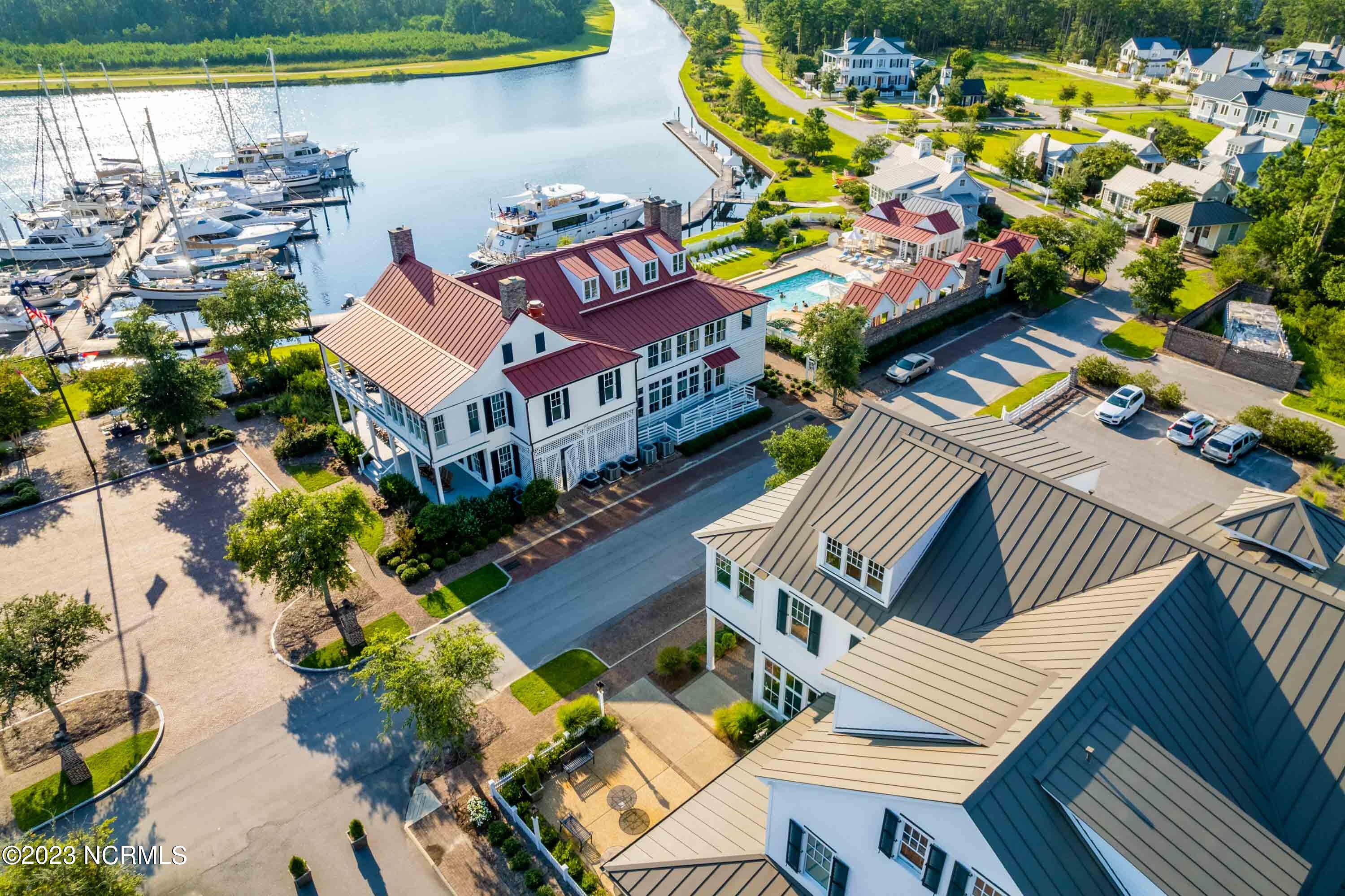 469 81 Ballast Point Property Photo 18