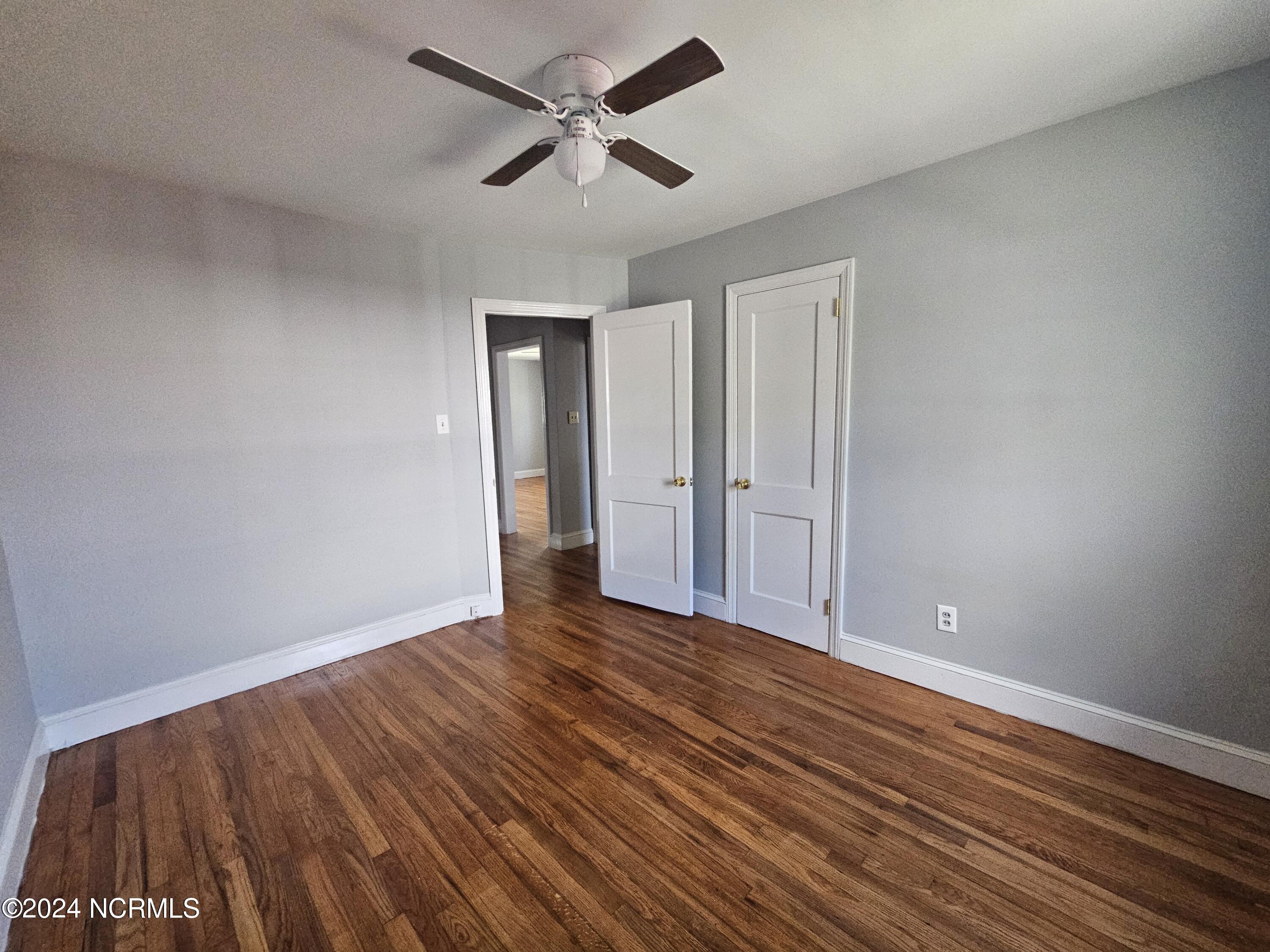 910 Marshall Street Property Photo 9