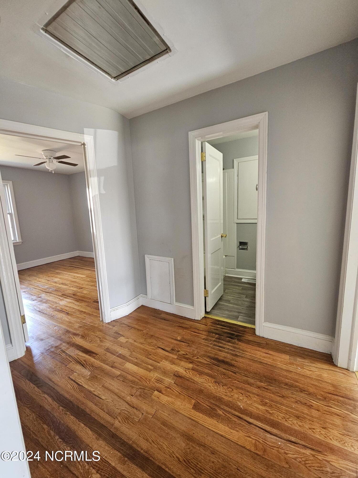 910 Marshall Street Property Photo 16
