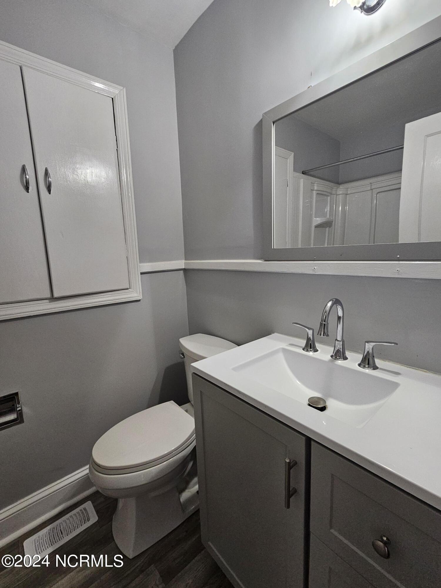 910 Marshall Street Property Photo 22
